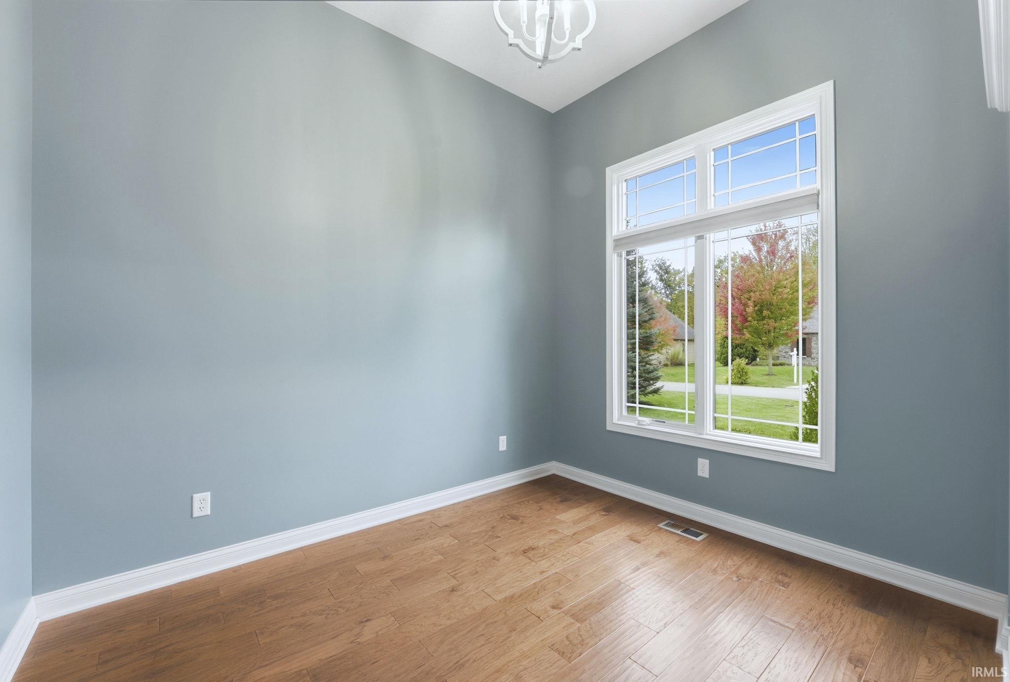 Photo 6 of 2707 Grenadier Court