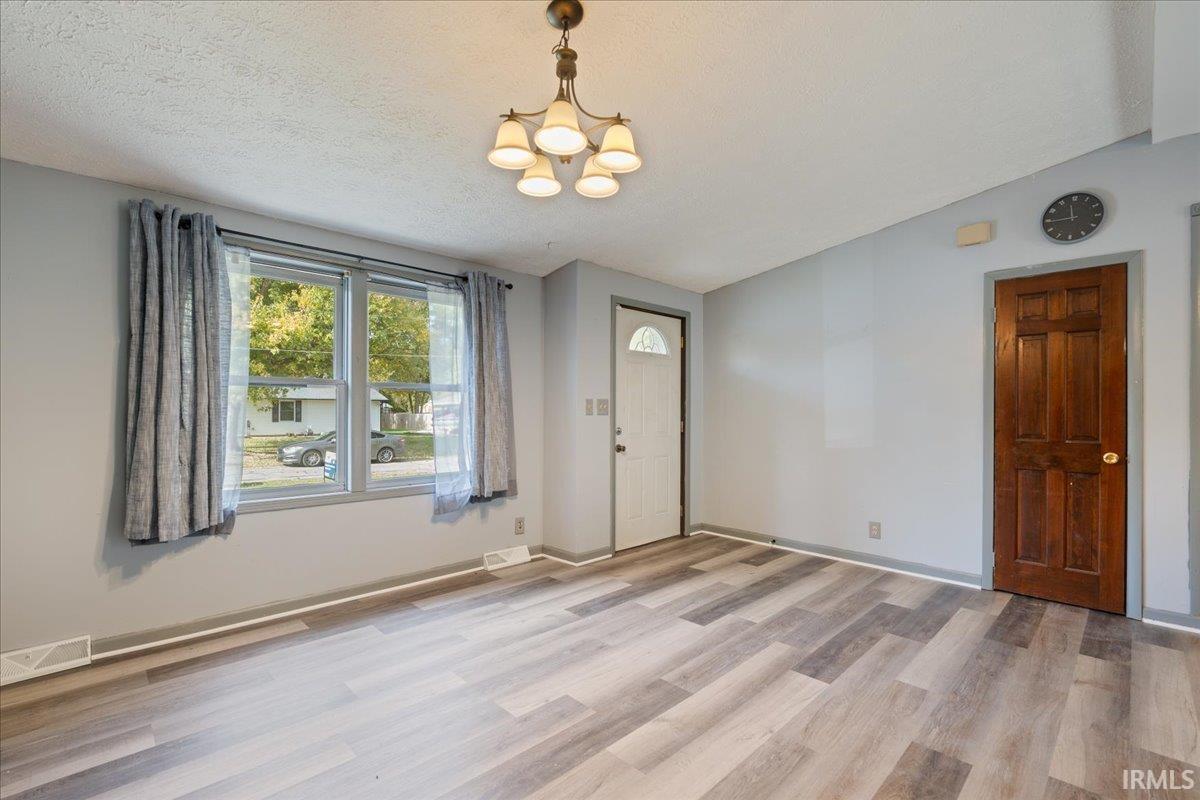 Homes for sale in Warsaw, IN | 1319 Saint Marys Dr, Warsaw, IN 46580 | MLS# 202543684