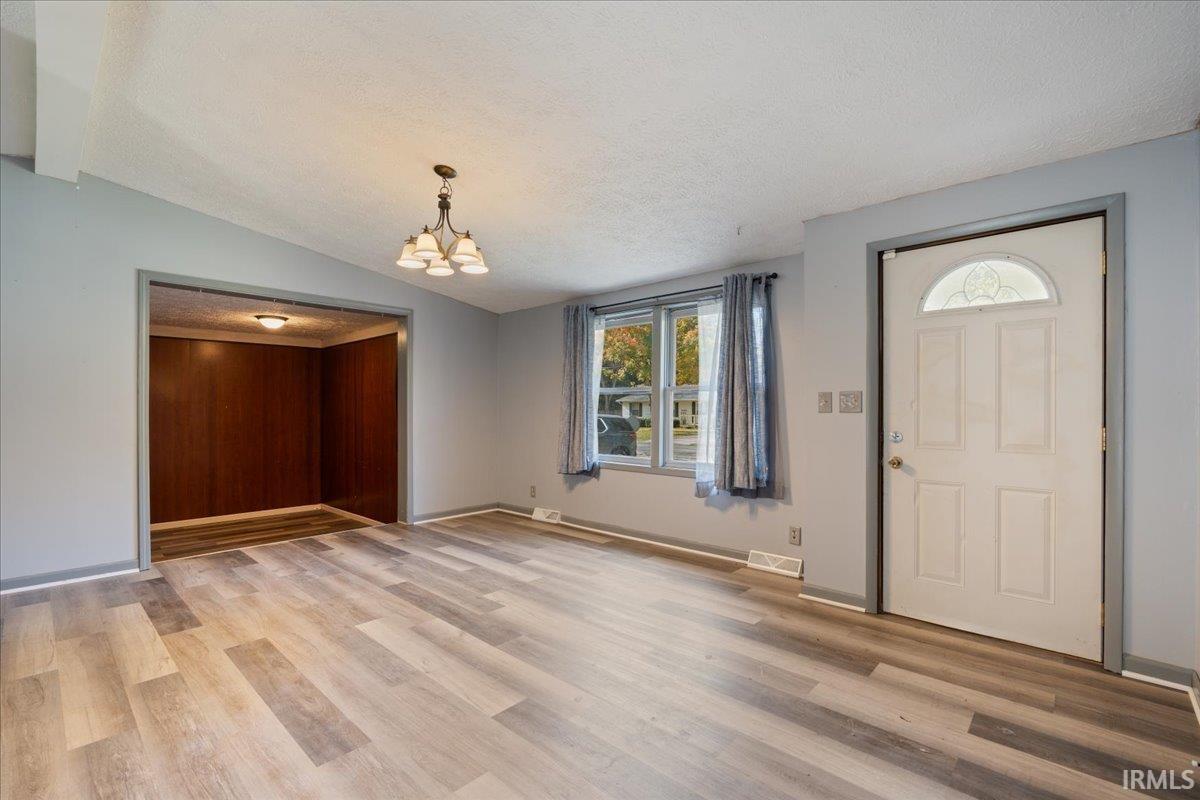 Homes for sale in Warsaw, IN | 1319 Saint Marys Dr, Warsaw, IN 46580 | MLS# 202543684