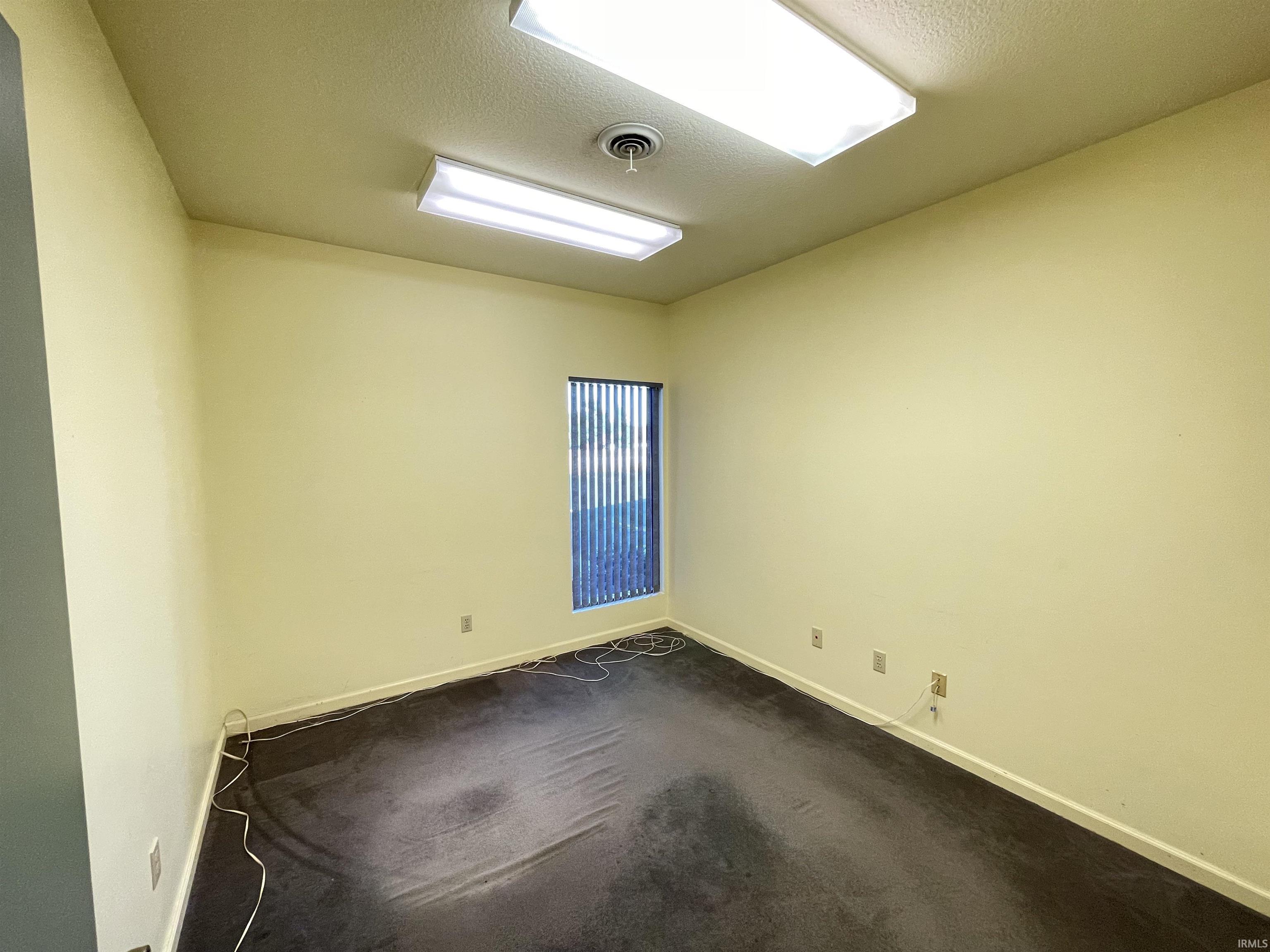 Photo 14 of 4011 W Jefferson Boulevard