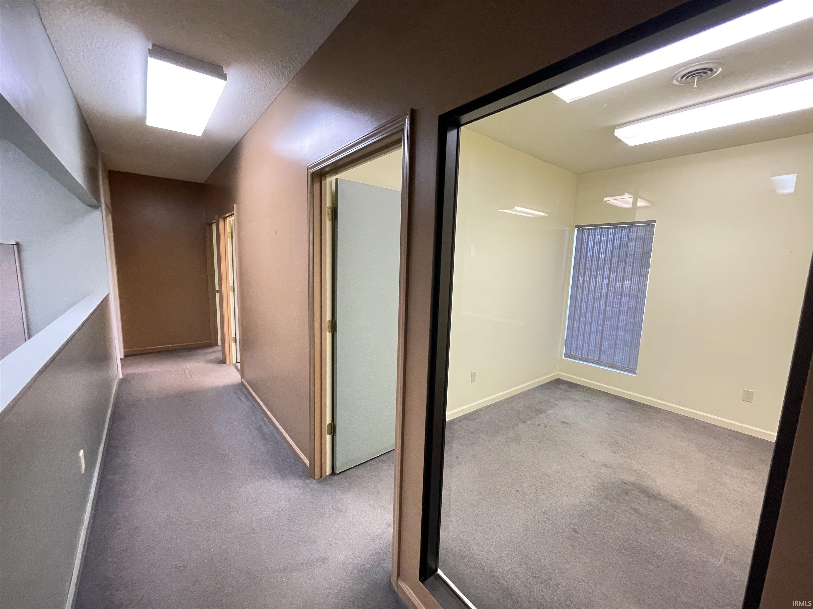 Photo 17 of 4011 W Jefferson Boulevard