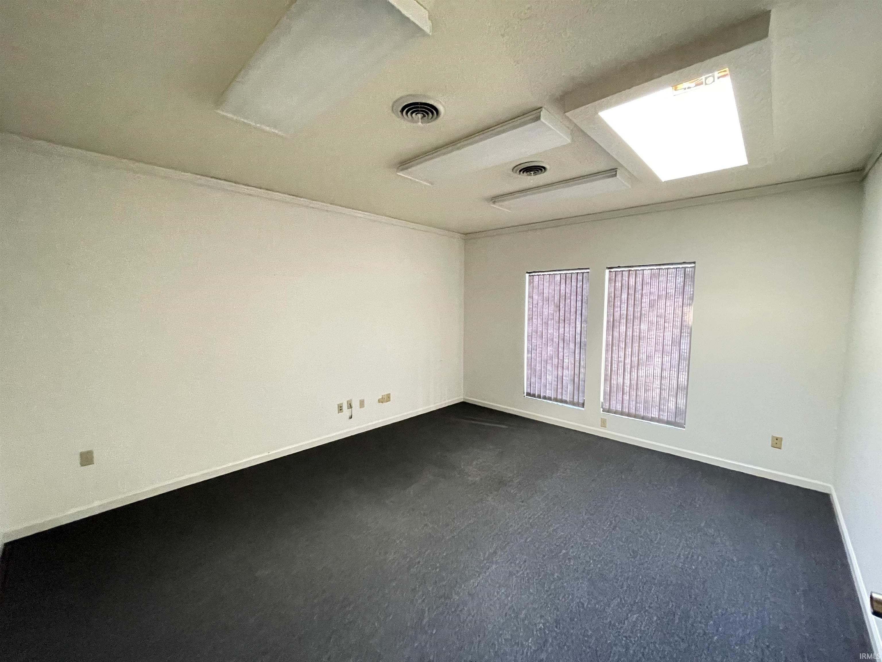 Photo 23 of 4011 W Jefferson Boulevard