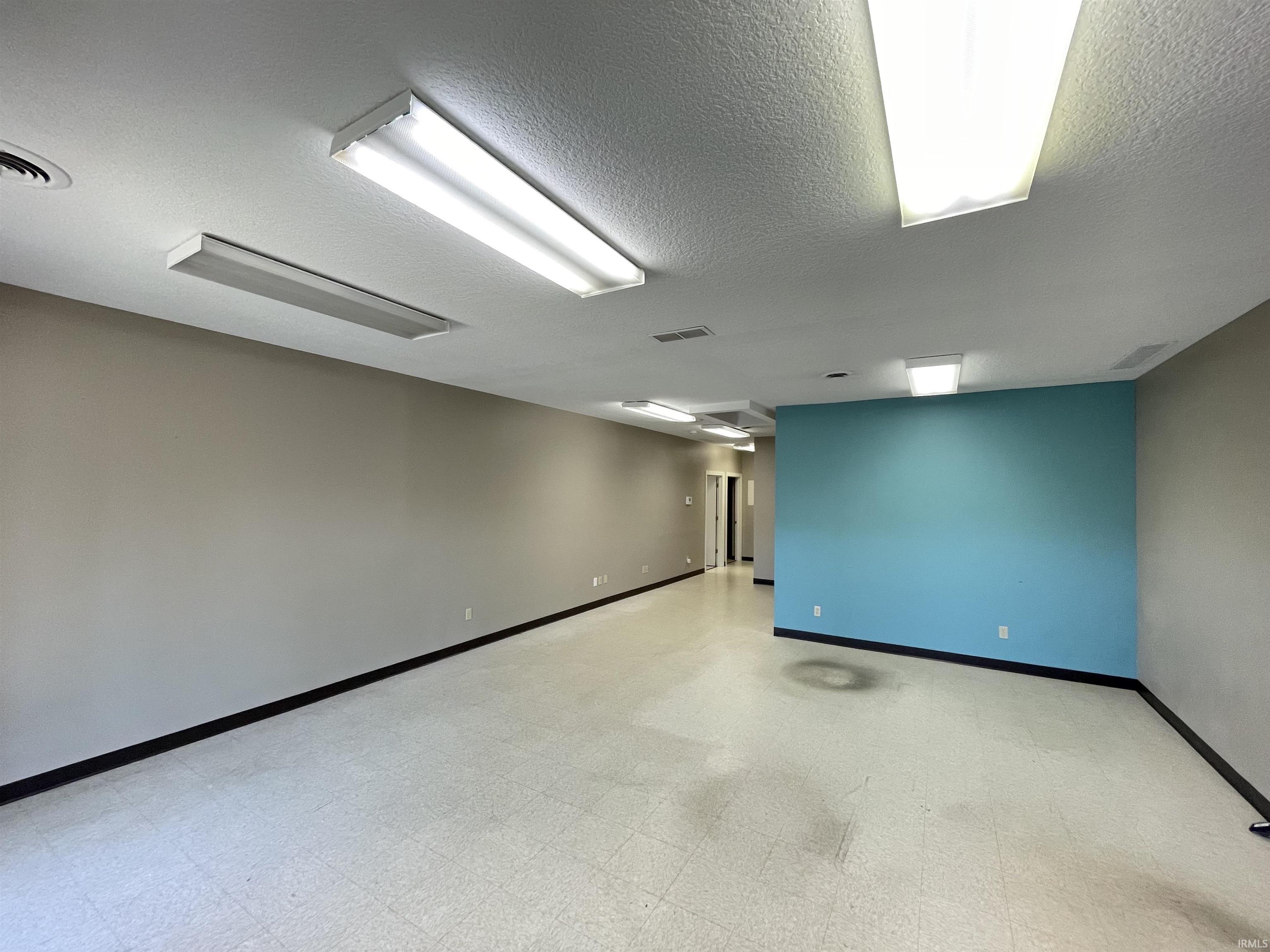 Photo 27 of 4011 W Jefferson Boulevard