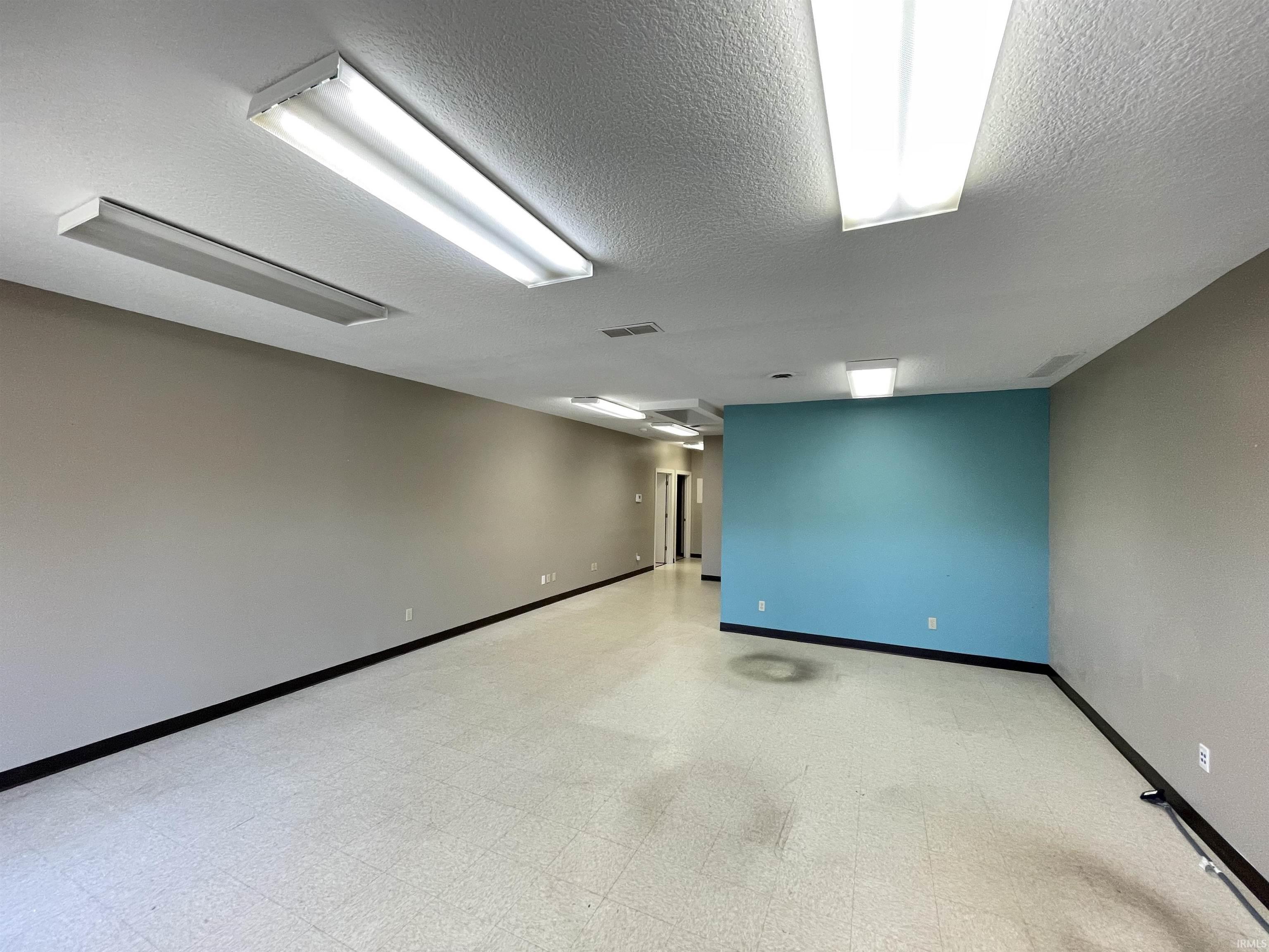 Photo 28 of 4011 W Jefferson Boulevard