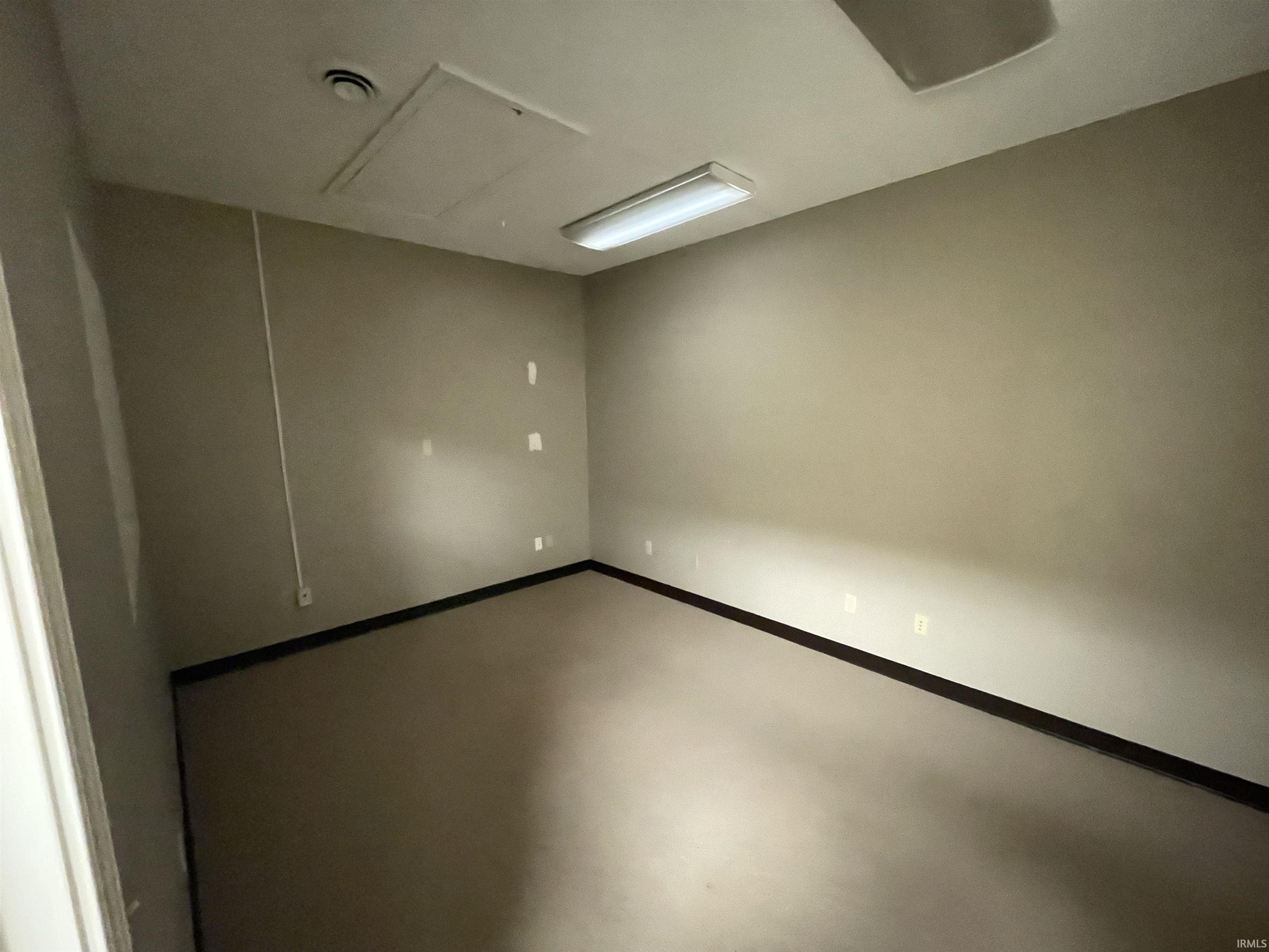 Photo 29 of 4011 W Jefferson Boulevard