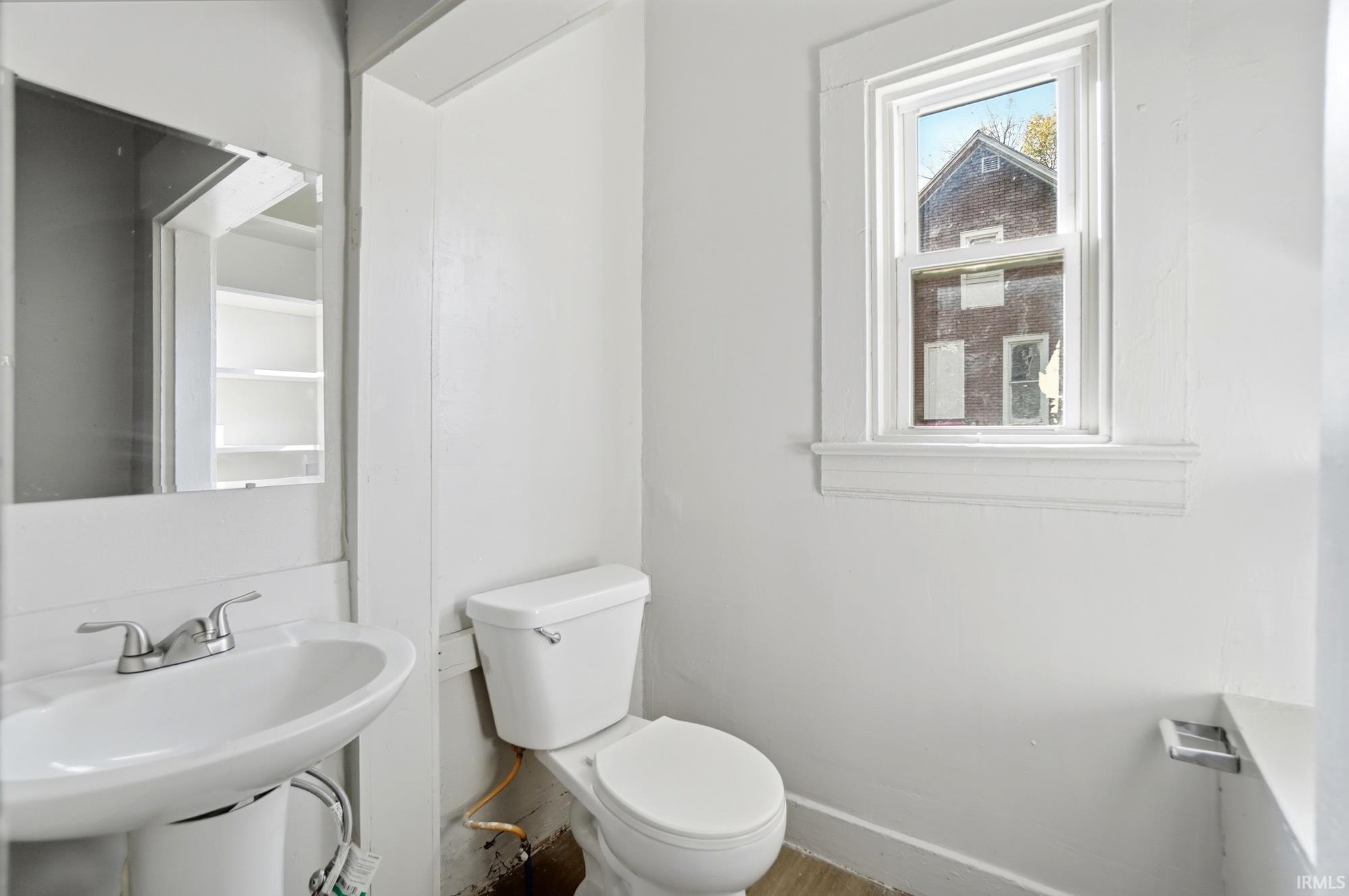 Photo 11 of 812 Huestis Avenue