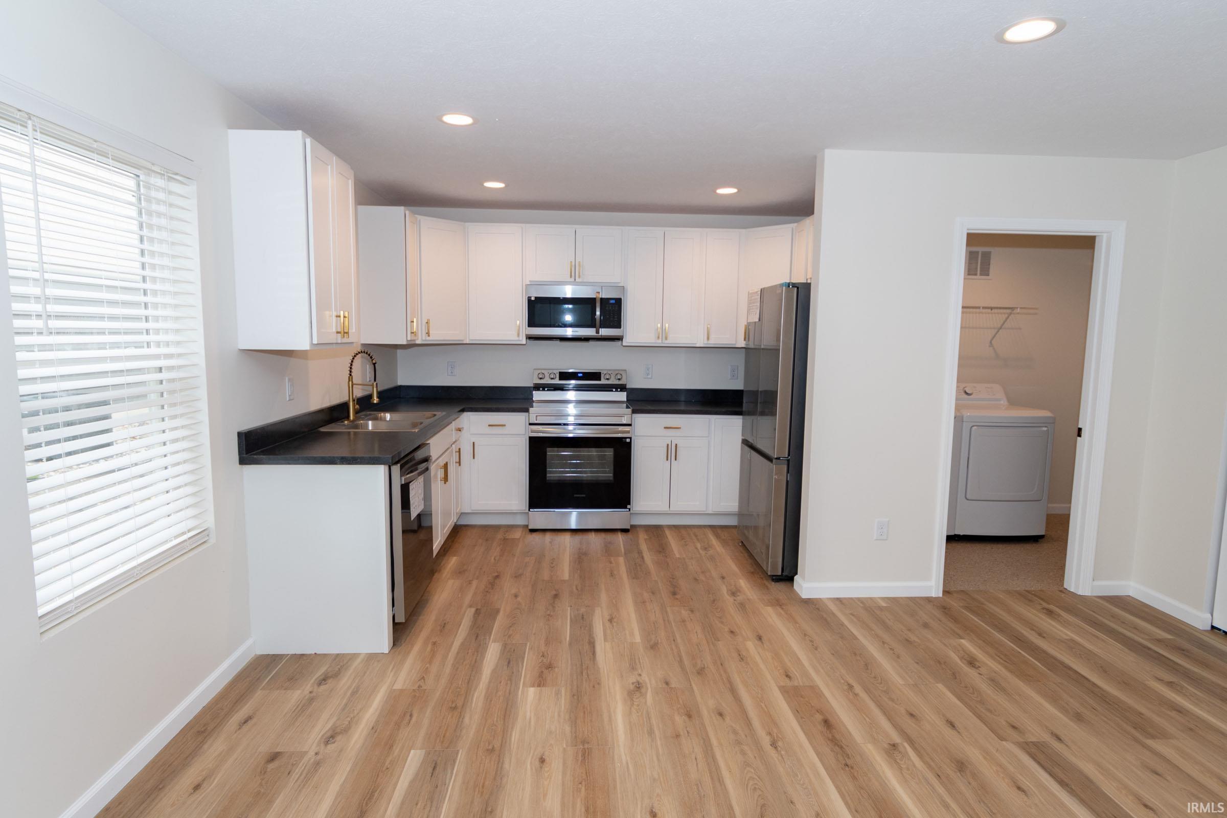 Photo 22 of 1105-1107 Edwardsburg Ave