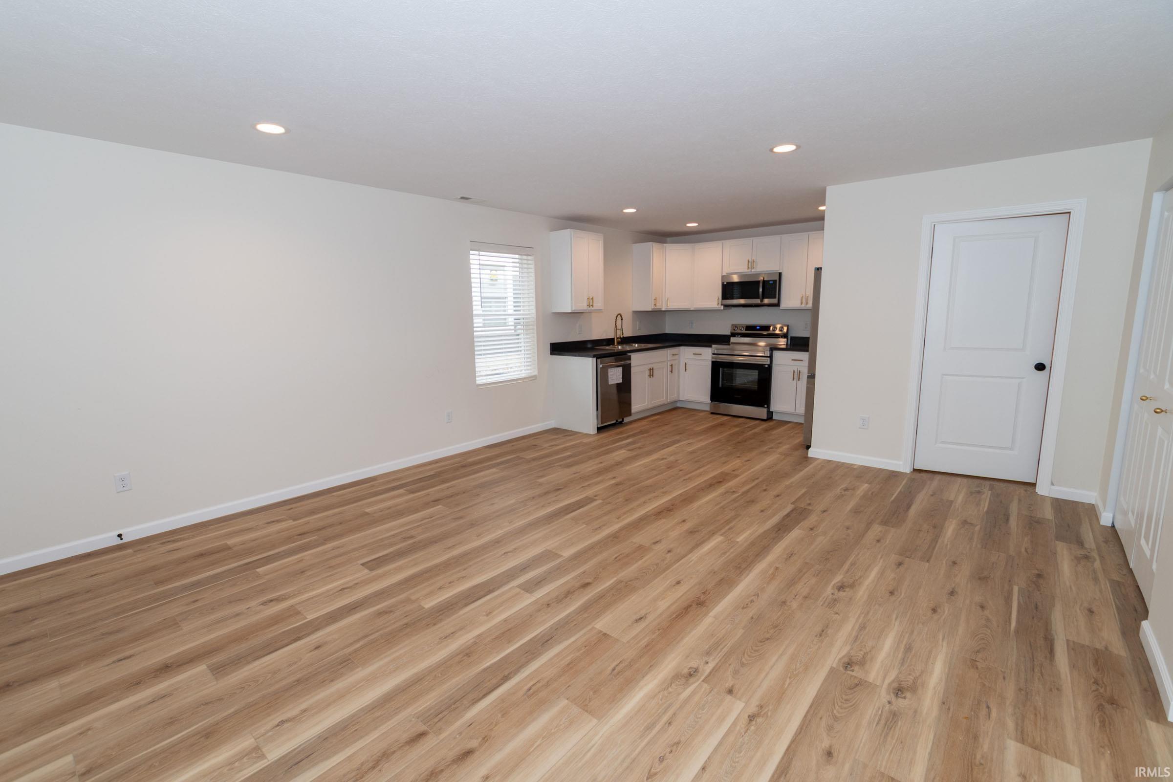 Photo 28 of 1105-1107 Edwardsburg Ave