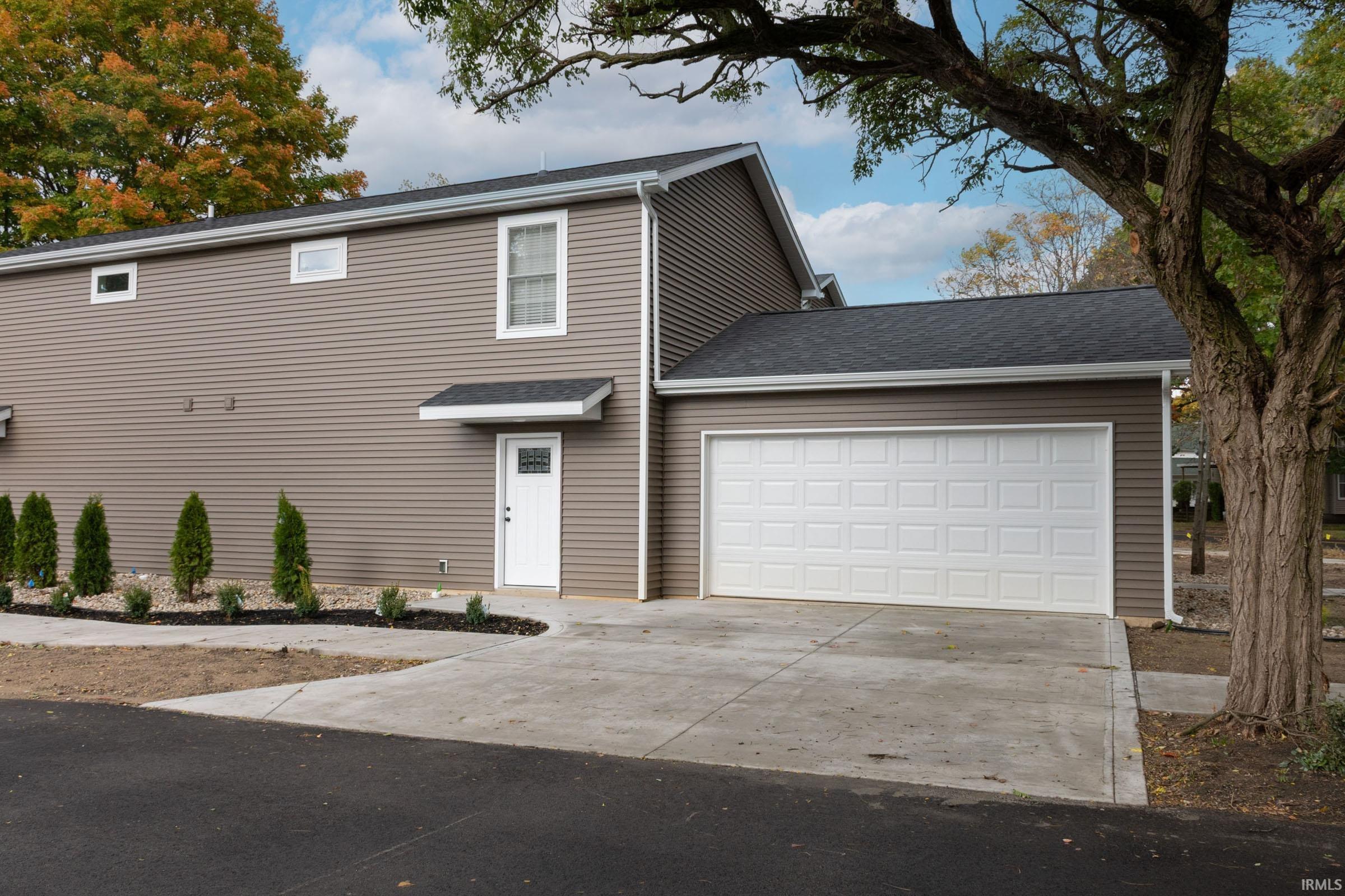 Photo 7 of 1105-1107 Edwardsburg Ave