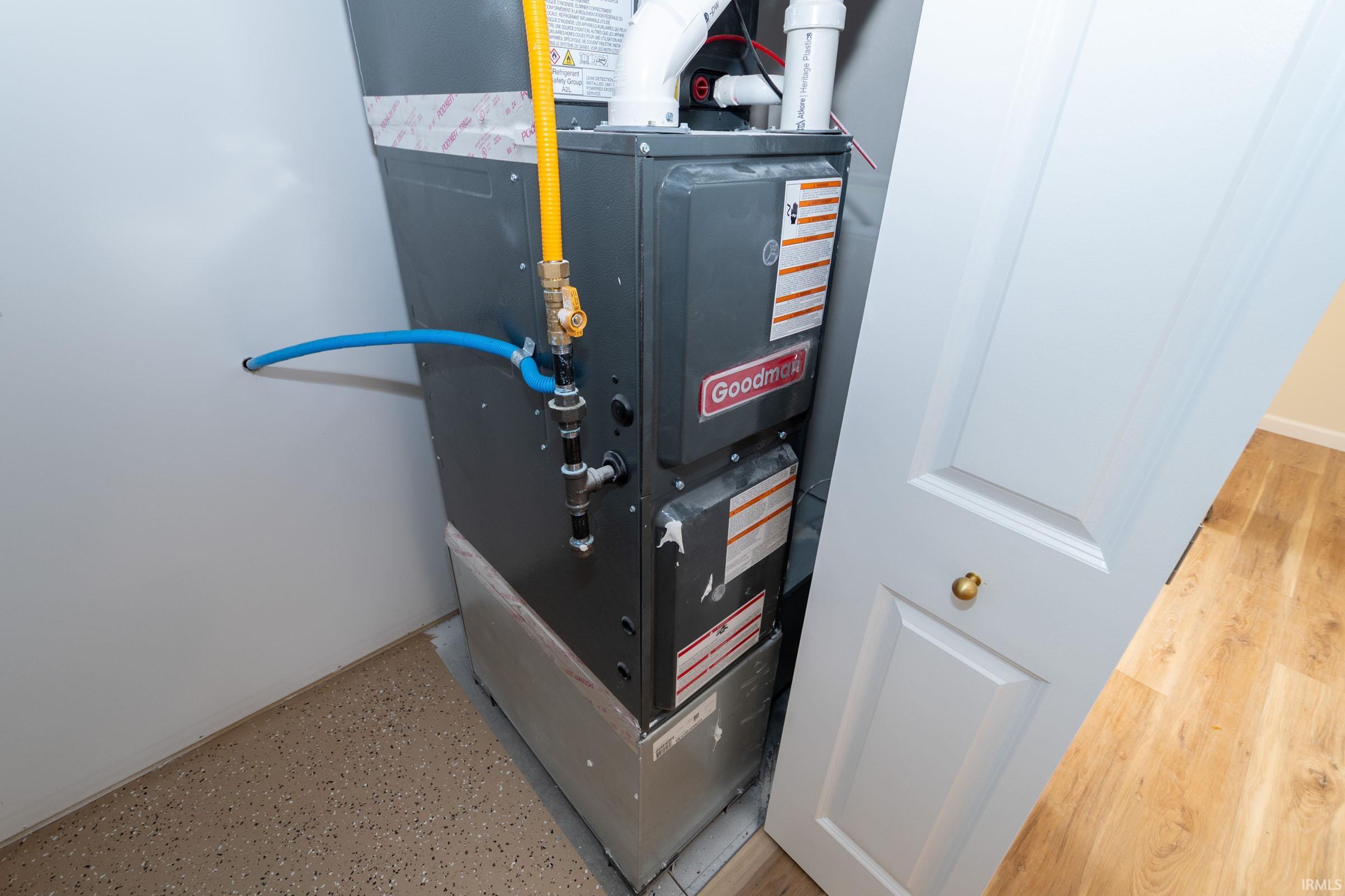 Photo 8 of 1105-1107 Edwardsburg Ave