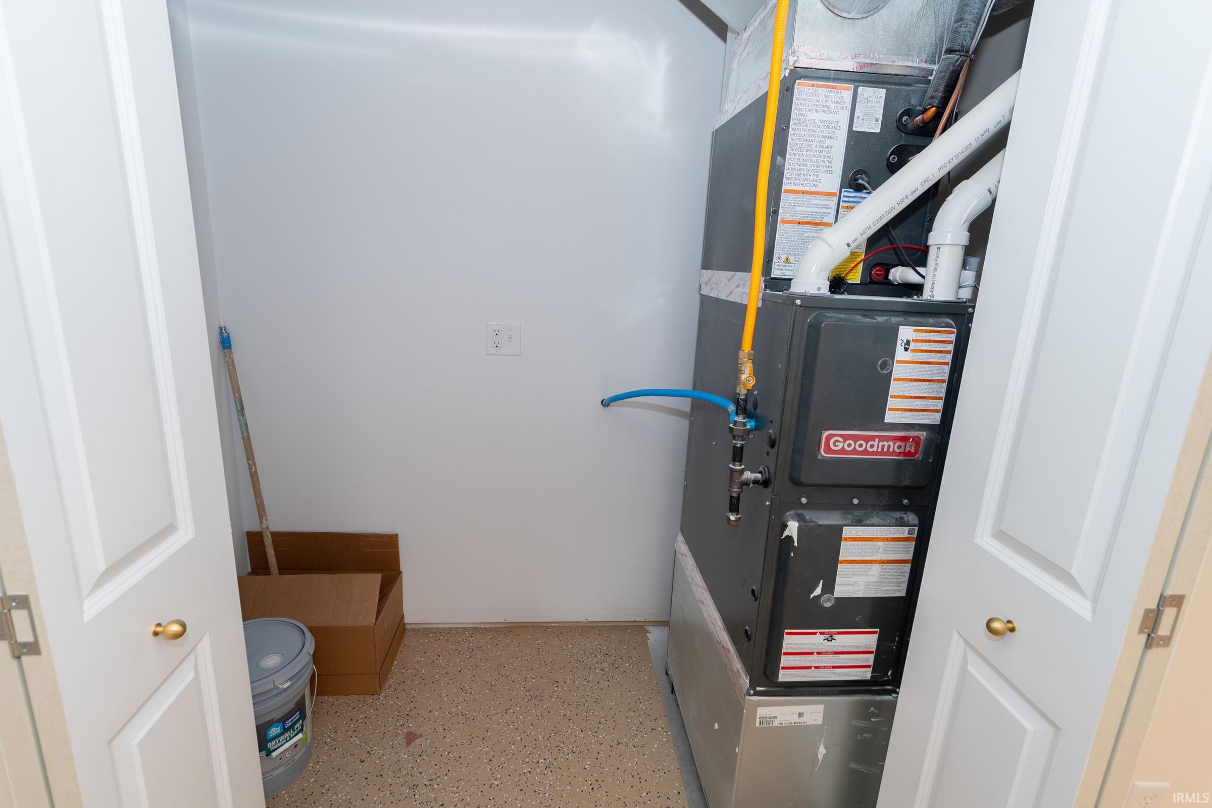 Photo 9 of 1105-1107 Edwardsburg Ave