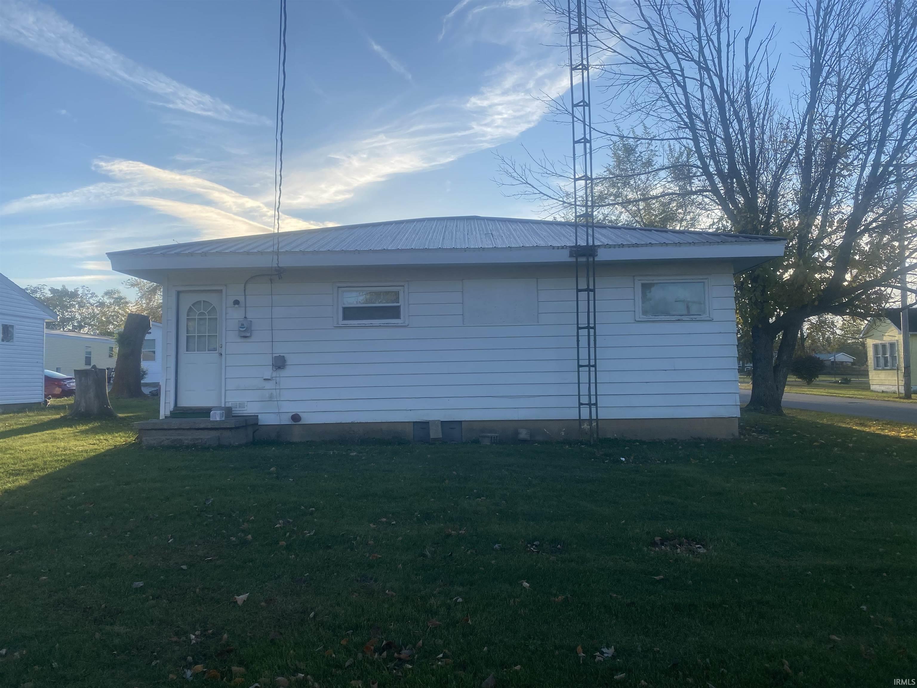 Homes for sale in Dunkirk, IN | 120 W Sam St, Dunkirk, IN 47336 | MLS# 202543733