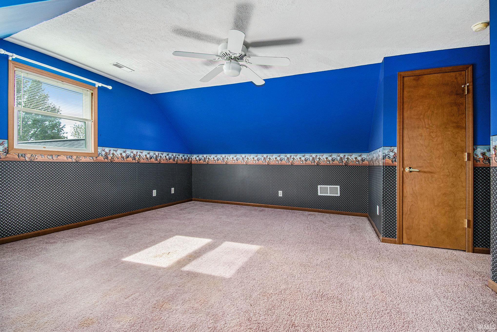 Photo 17 of 4363 N 700