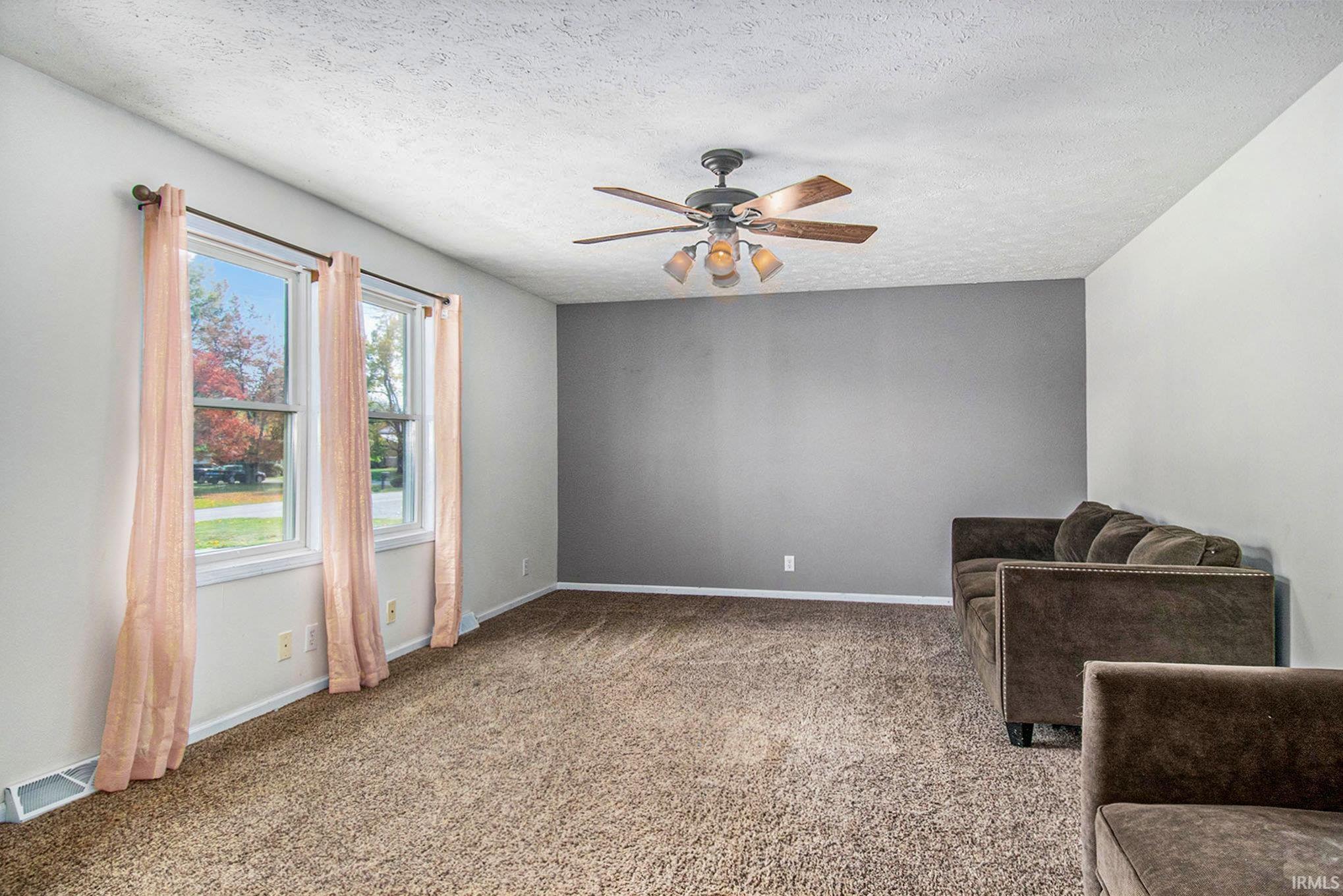 Photo 4 of 4363 N 700