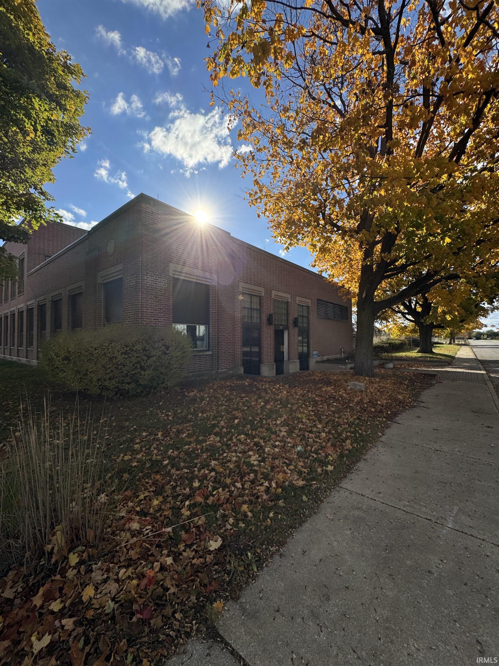 Photo 10 of 701 Randolph Streets