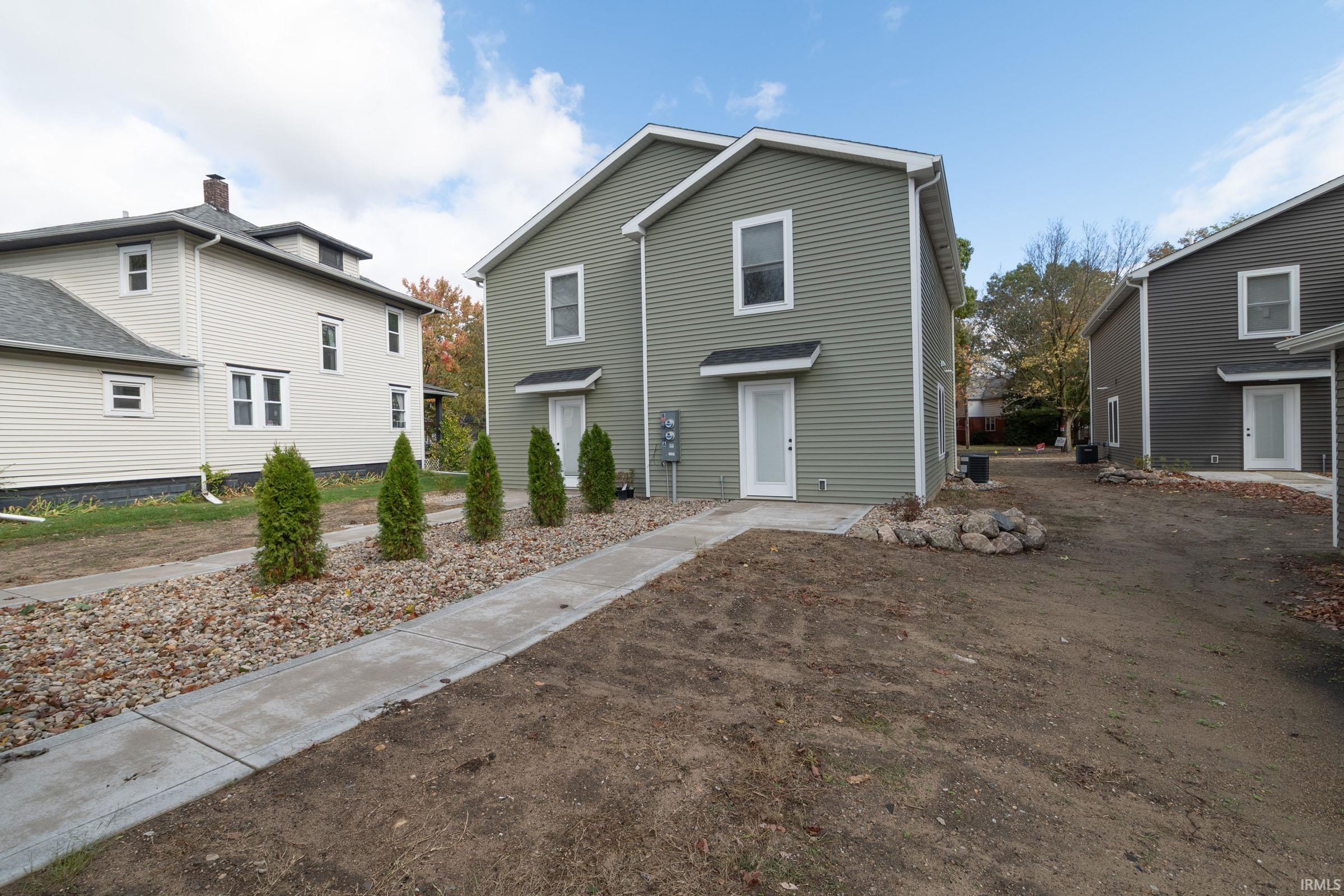 Photo 15 of 1117-1119 Edwardsburg Ave.