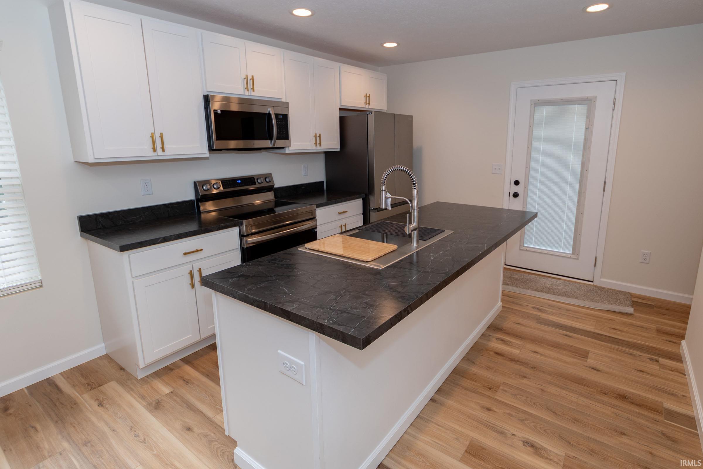 Photo 16 of 1117-1119 Edwardsburg Ave.