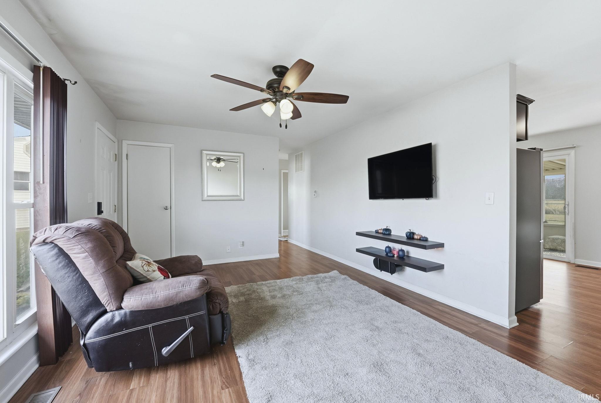 Photo 4 of 18 Shamrock Court