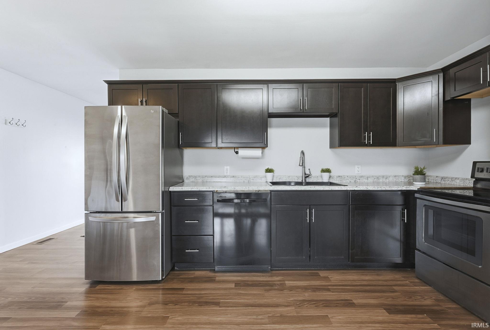 Photo 7 of 18 Shamrock Court