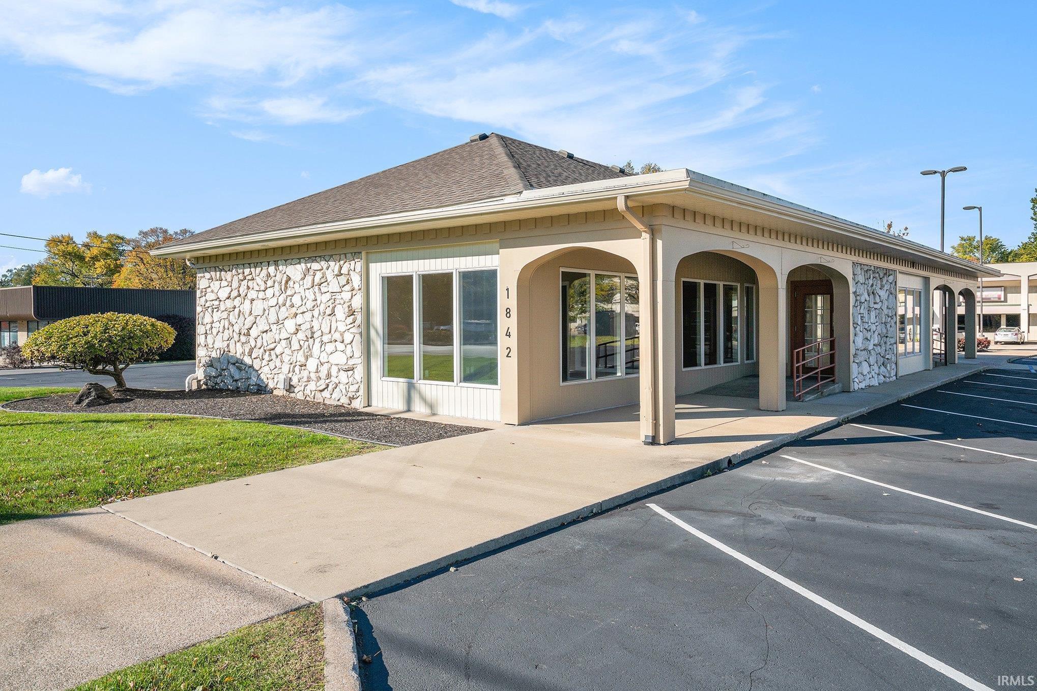 Photo 0 of 1842 E Bristol Street