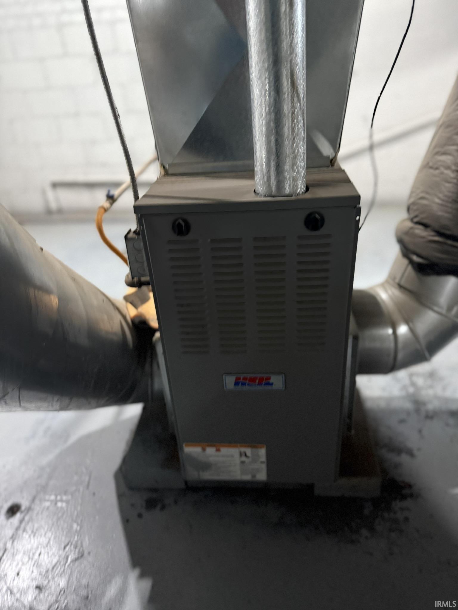 Photo 11 of 2323 N Clinton Street