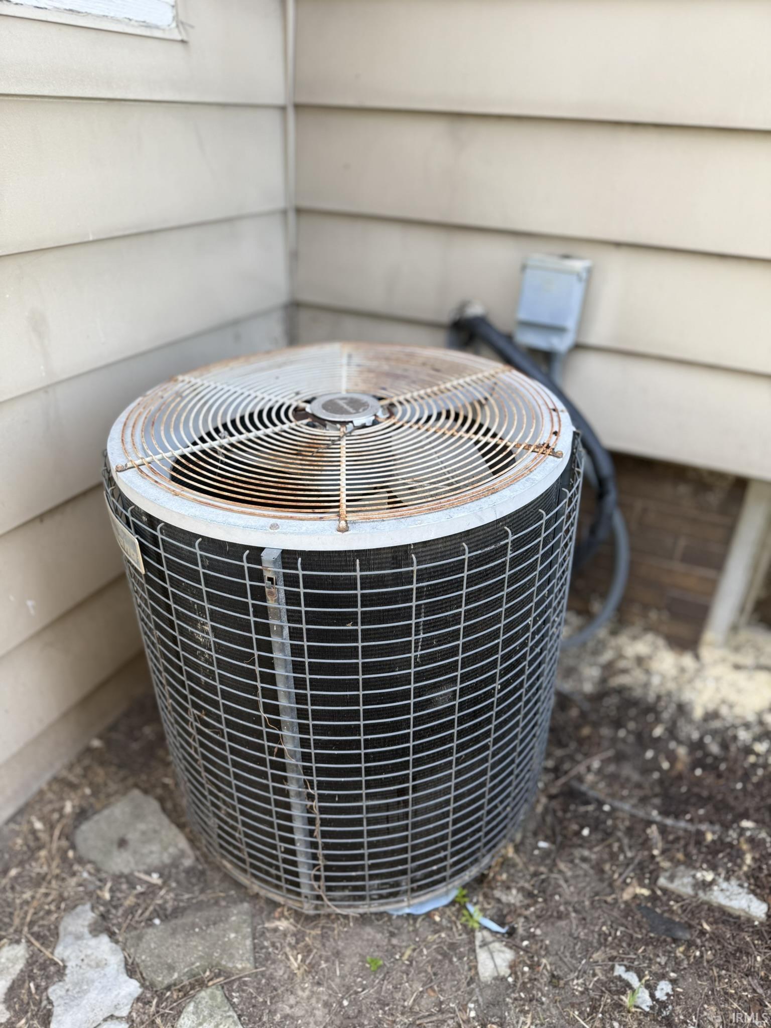 Photo 21 of 2323 N Clinton Street