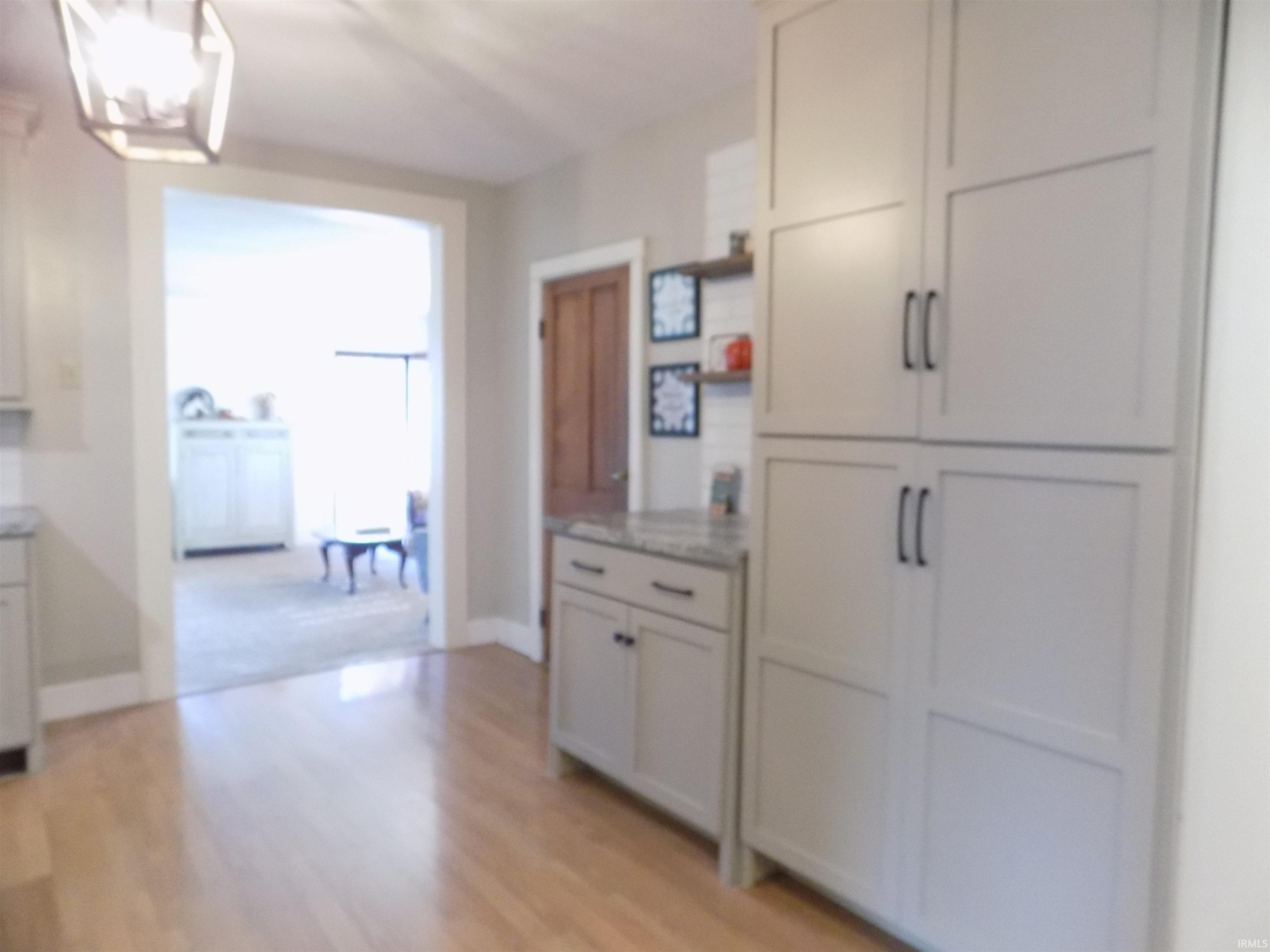 Photo 11 of 715 N Seminary Street