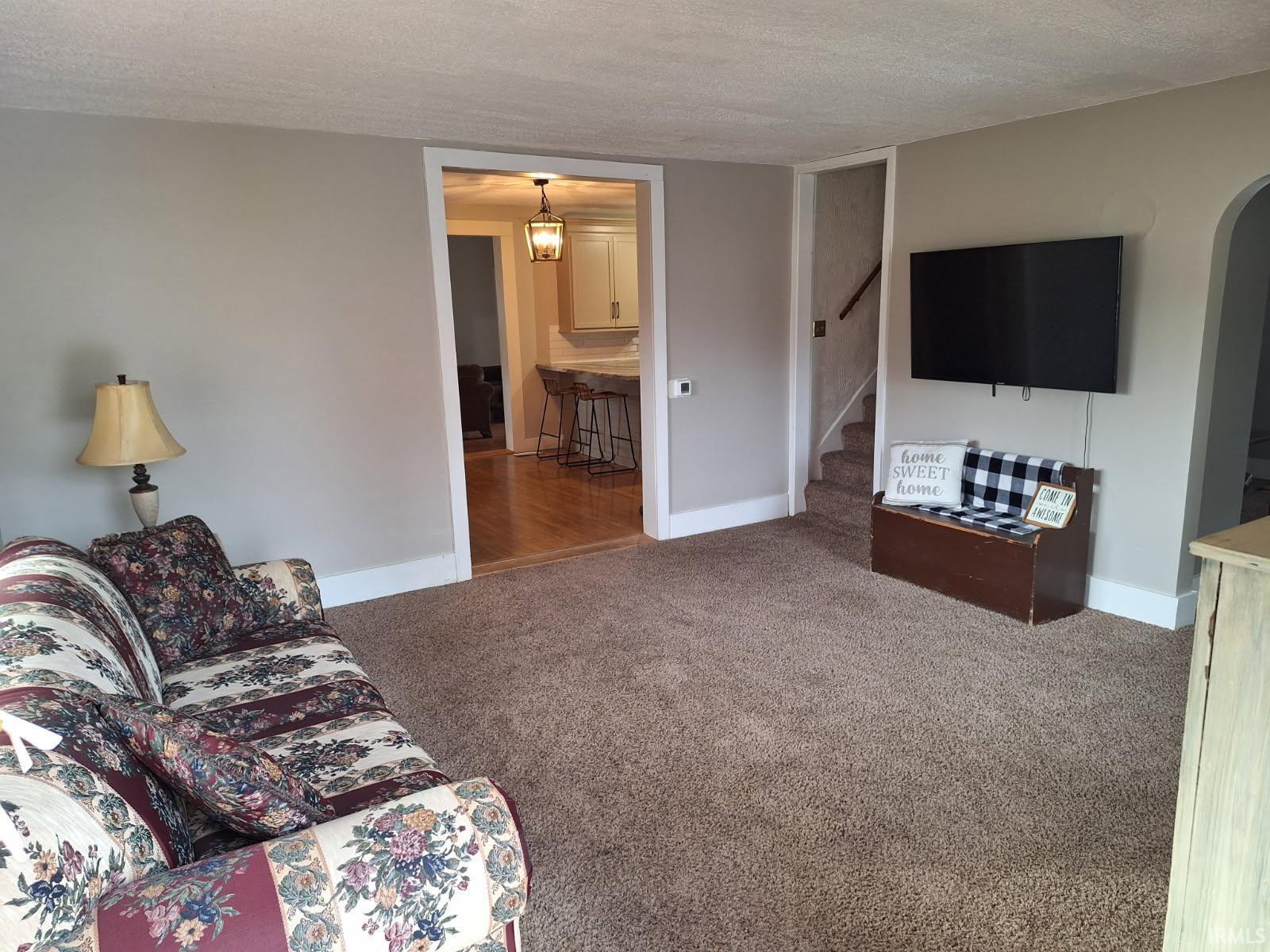 Photo 2 of 715 N Seminary Street