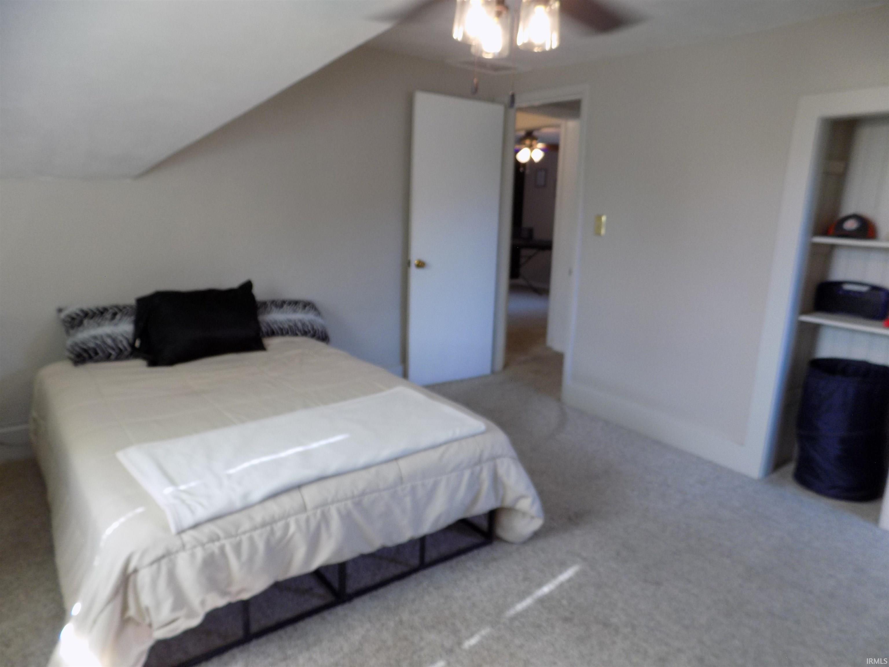 Photo 26 of 715 N Seminary Street