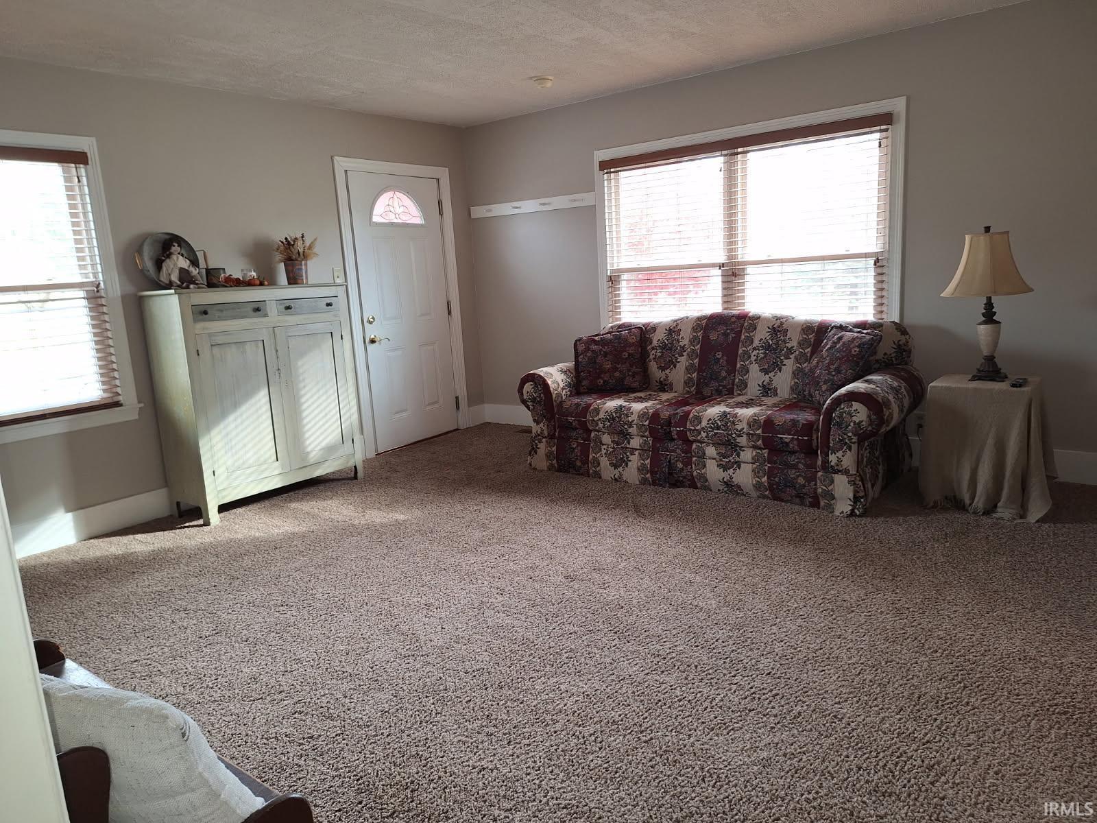 Photo 3 of 715 N Seminary Street