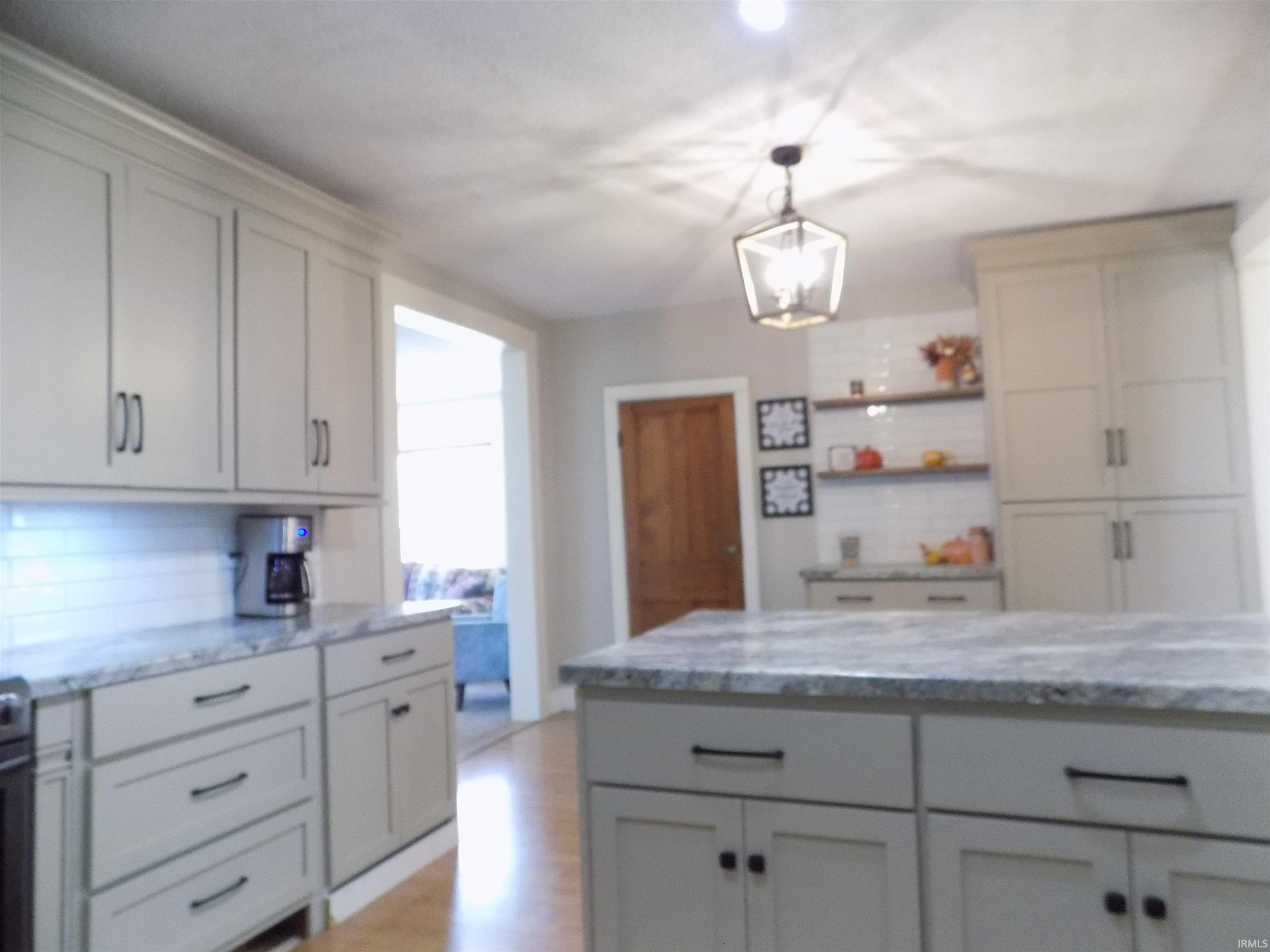 Photo 5 of 715 N Seminary Street