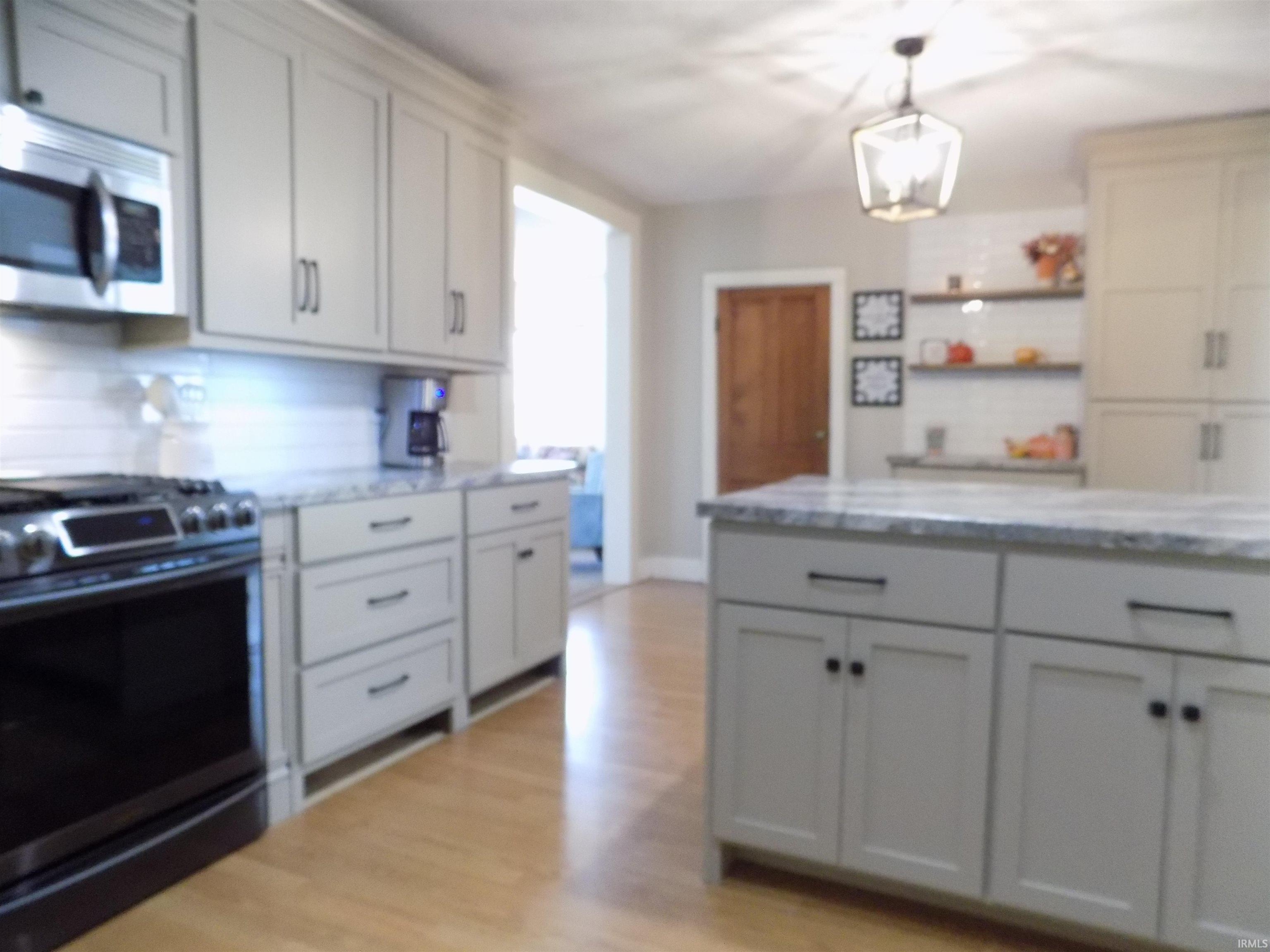 Photo 7 of 715 N Seminary Street