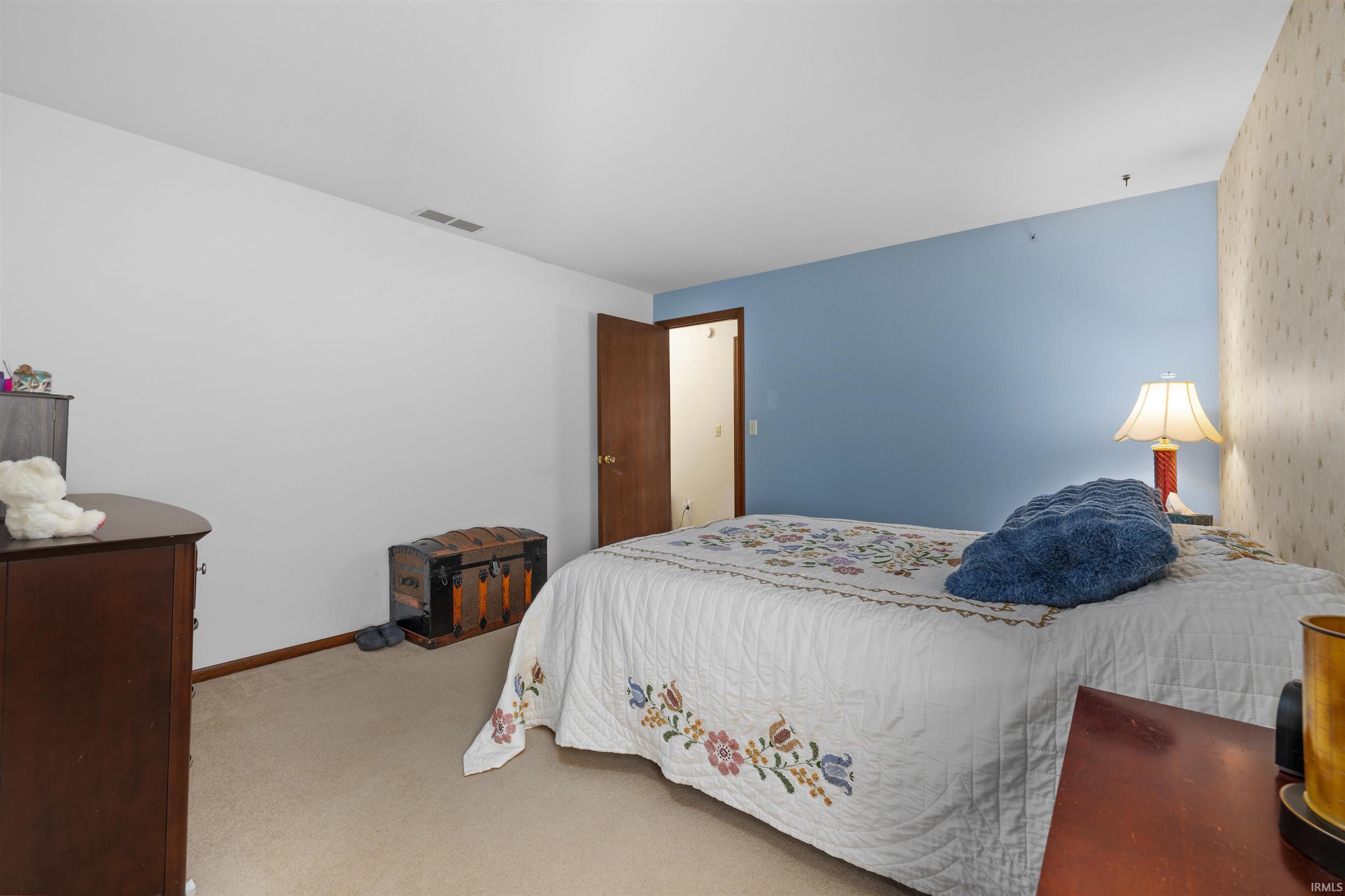 Photo 14 of 601 Iwo Street