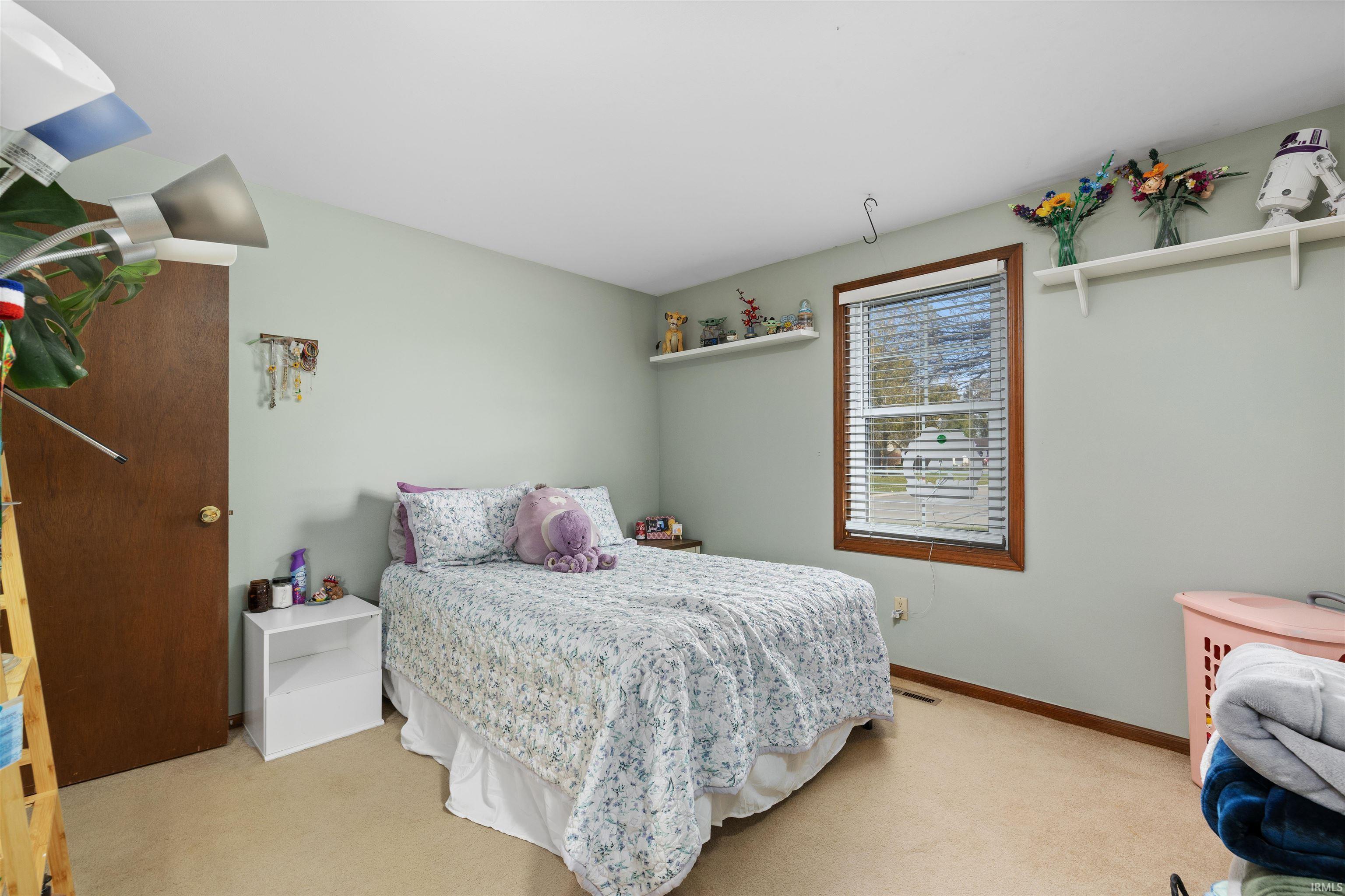 Photo 18 of 601 Iwo Street