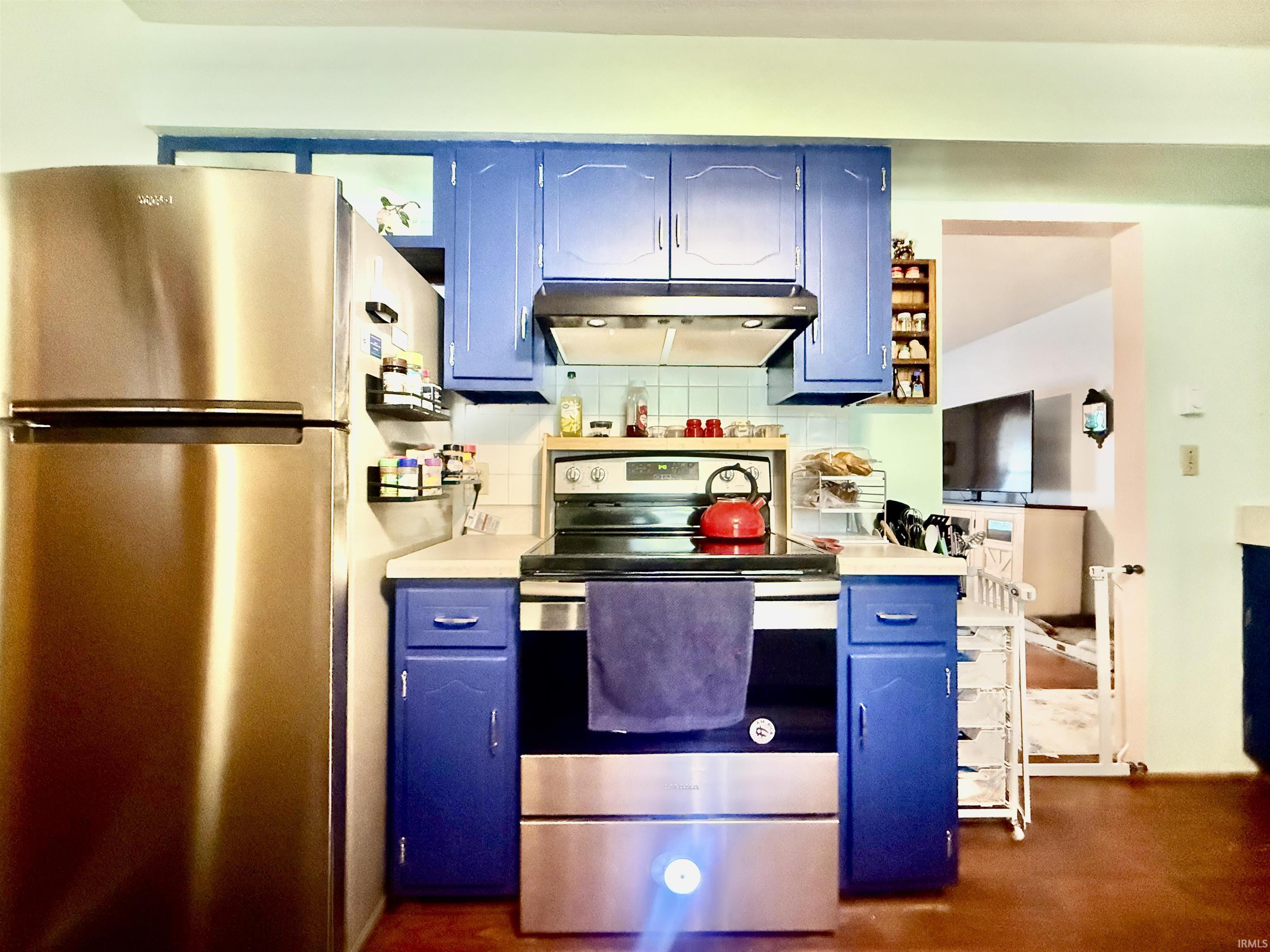 Photo 13 of 326 E Lisle Street