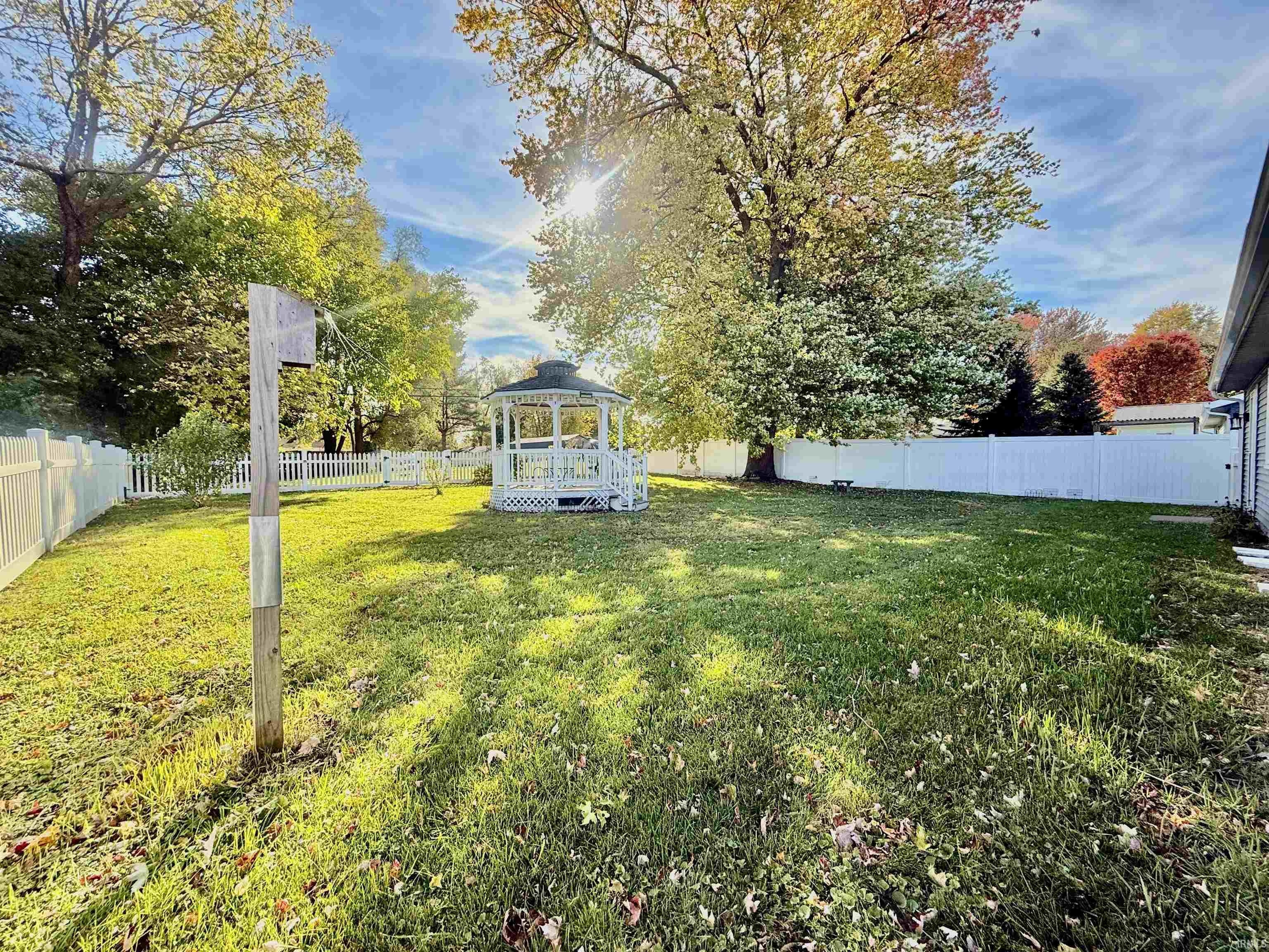 Photo 5 of 326 E Lisle Street