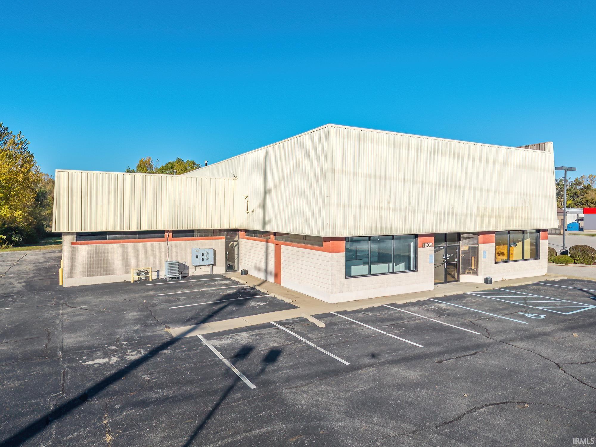 Photo 1 of 1905 N Wayne Street