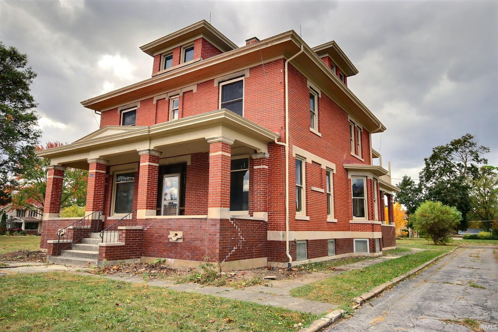 Photo 1 of 4426 S Calhoun Street