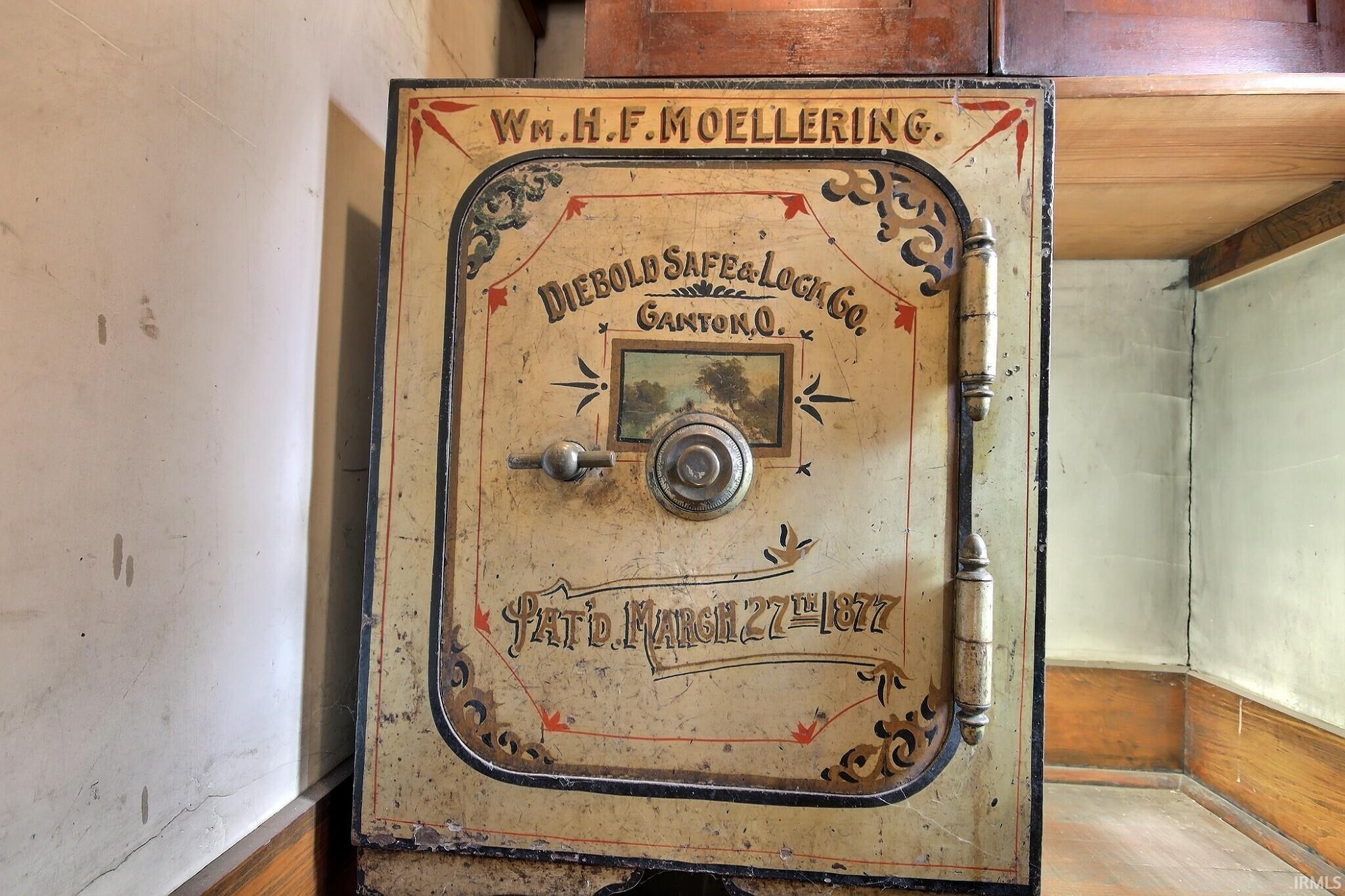 Photo 17 of 4426 S Calhoun Street