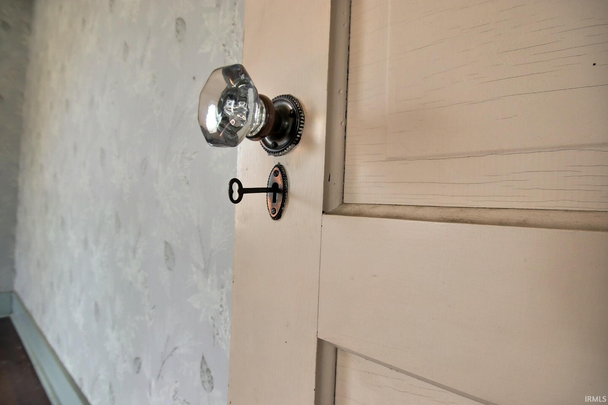 Photo 19 of 4426 S Calhoun Street