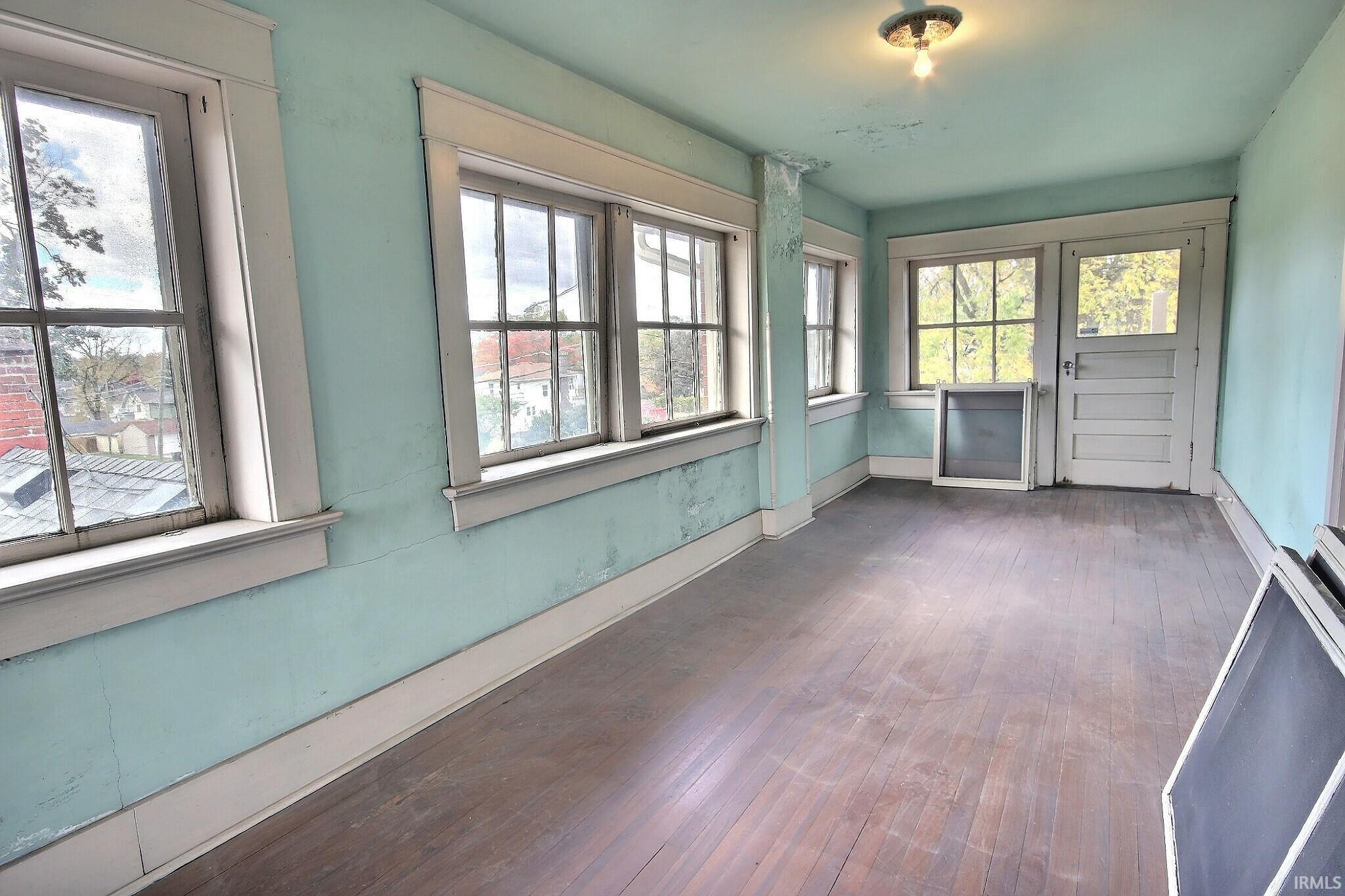 Photo 21 of 4426 S Calhoun Street