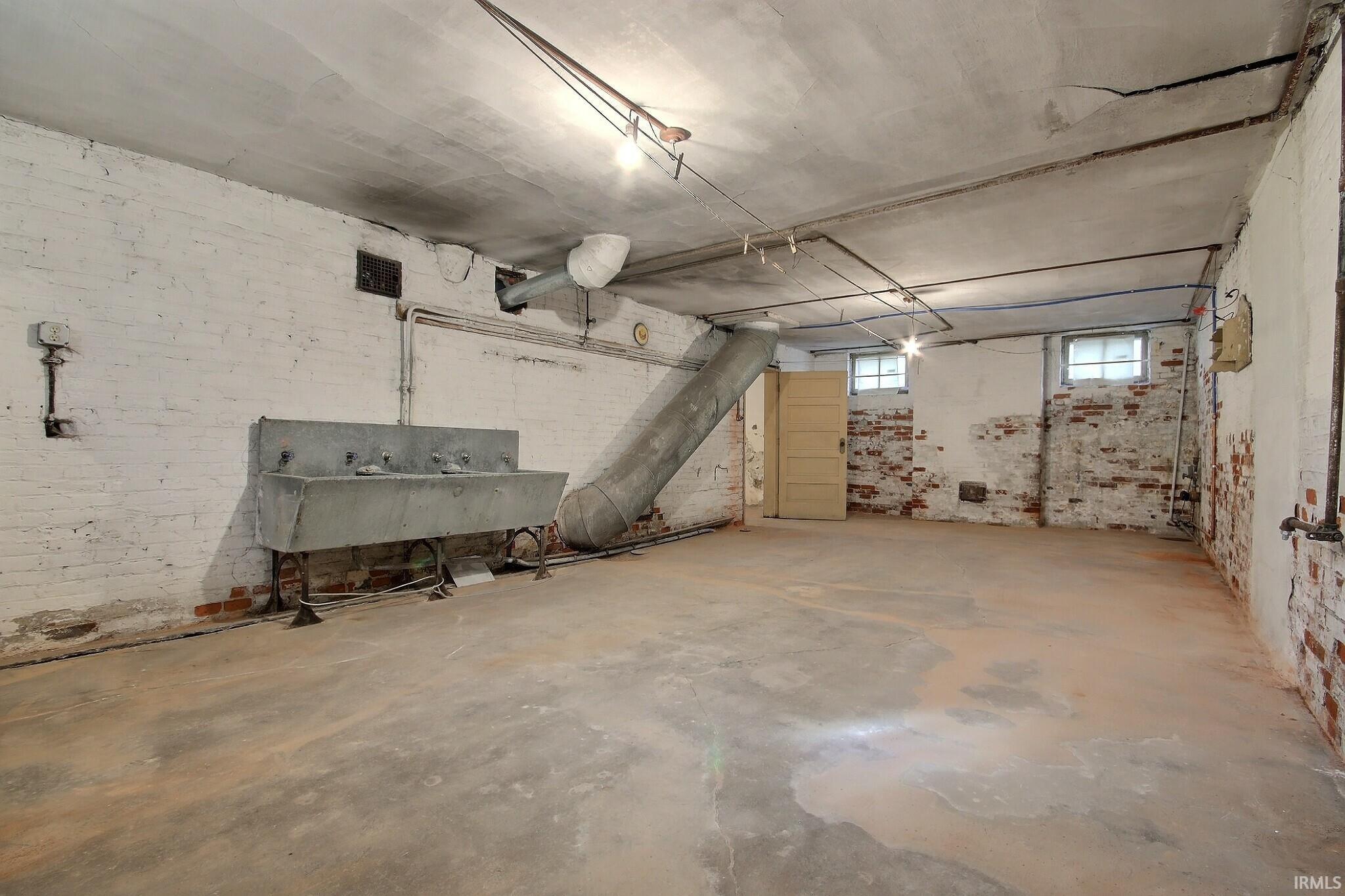 Photo 27 of 4426 S Calhoun Street