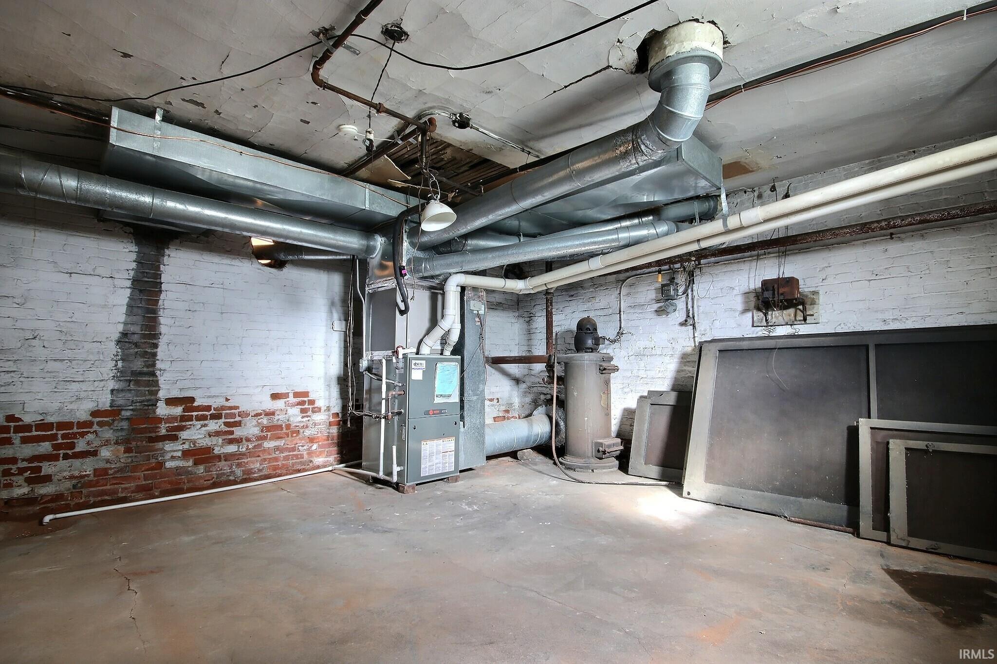 Photo 29 of 4426 S Calhoun Street