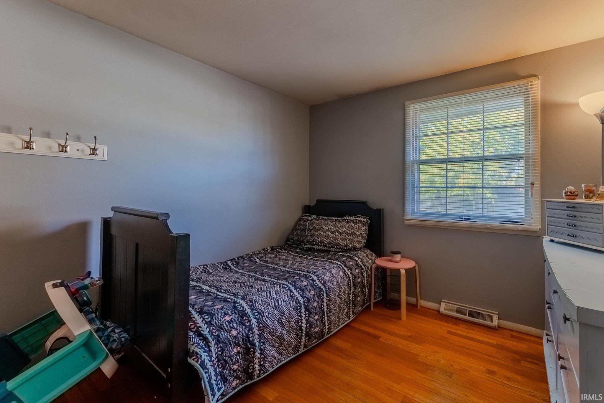 Photo 13 of 905 Sunset Drive