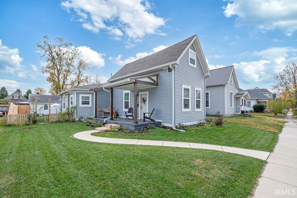 1017 W TAYLOR Street