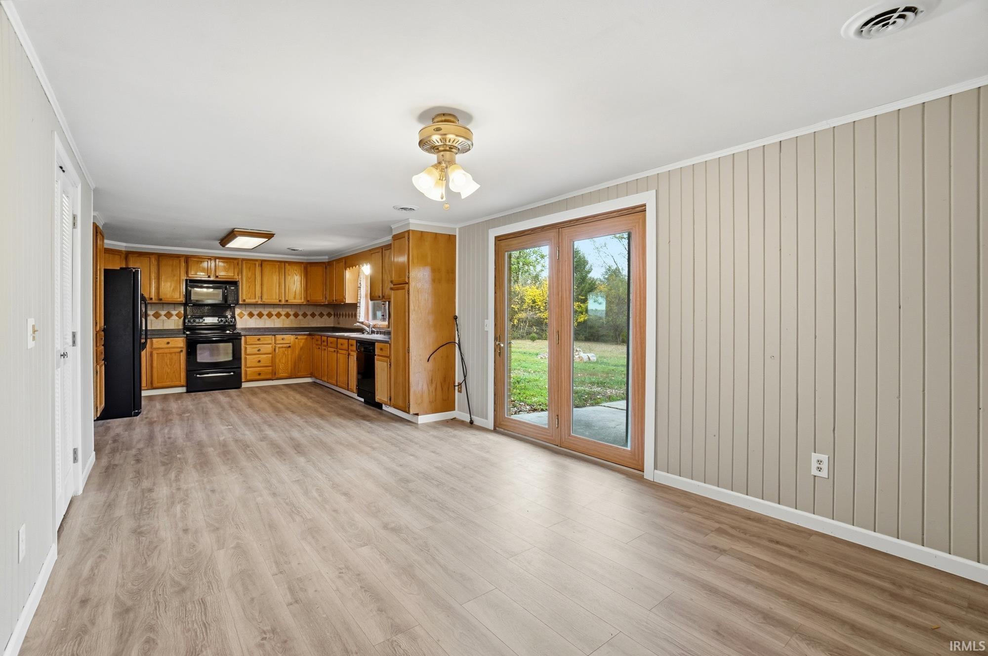 Photo 13 of 4395 E Lincolnway Road