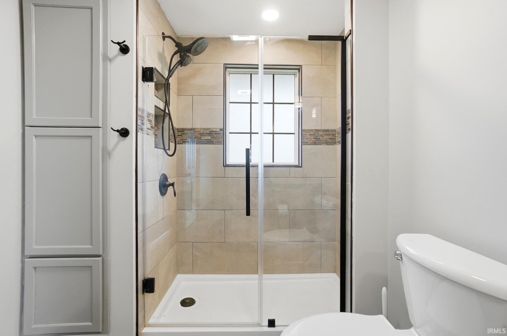 Photo 21 of 4395 E Lincolnway Road