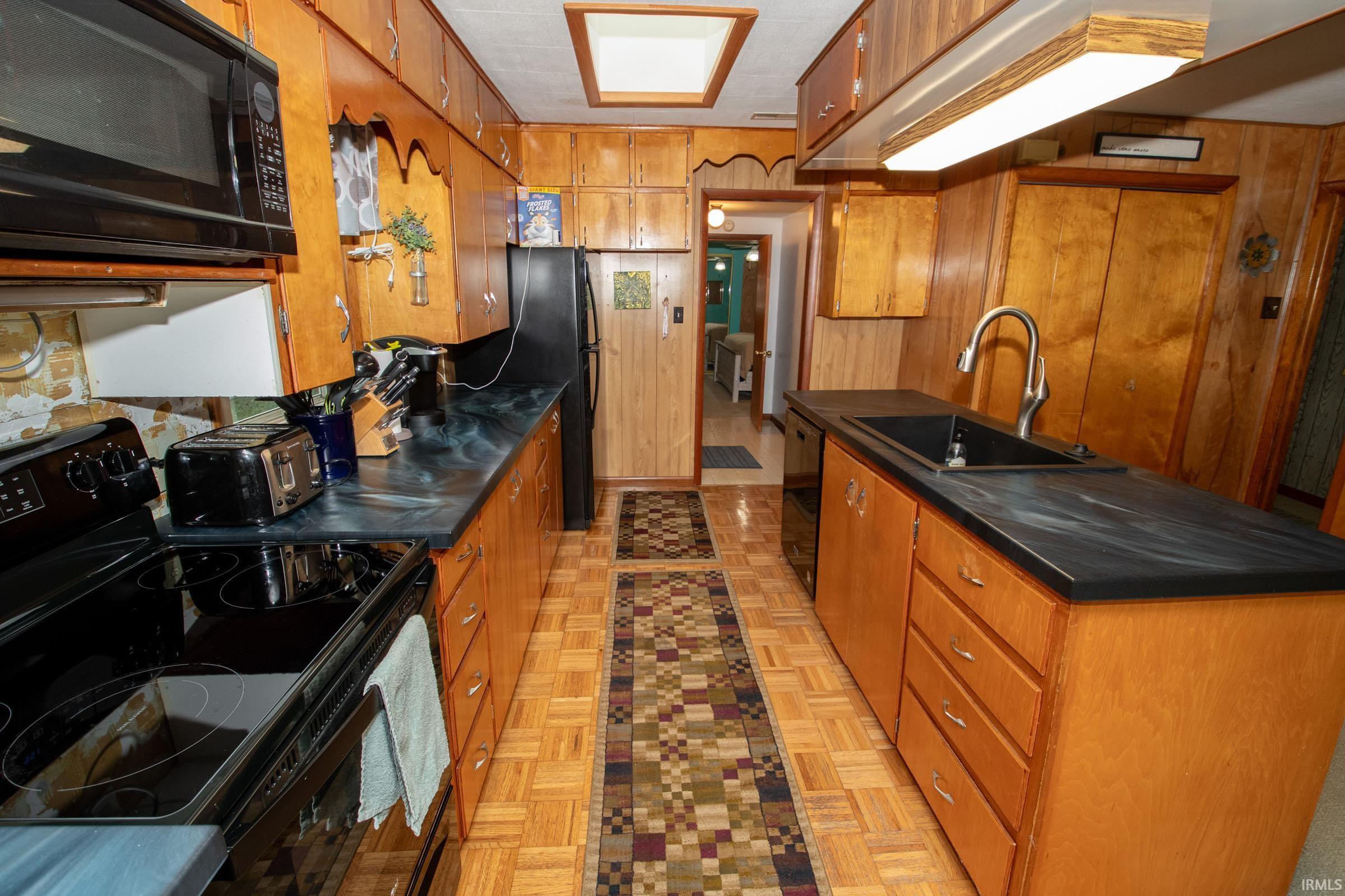 Photo 10 of 9274 W HARPER LAKE Road