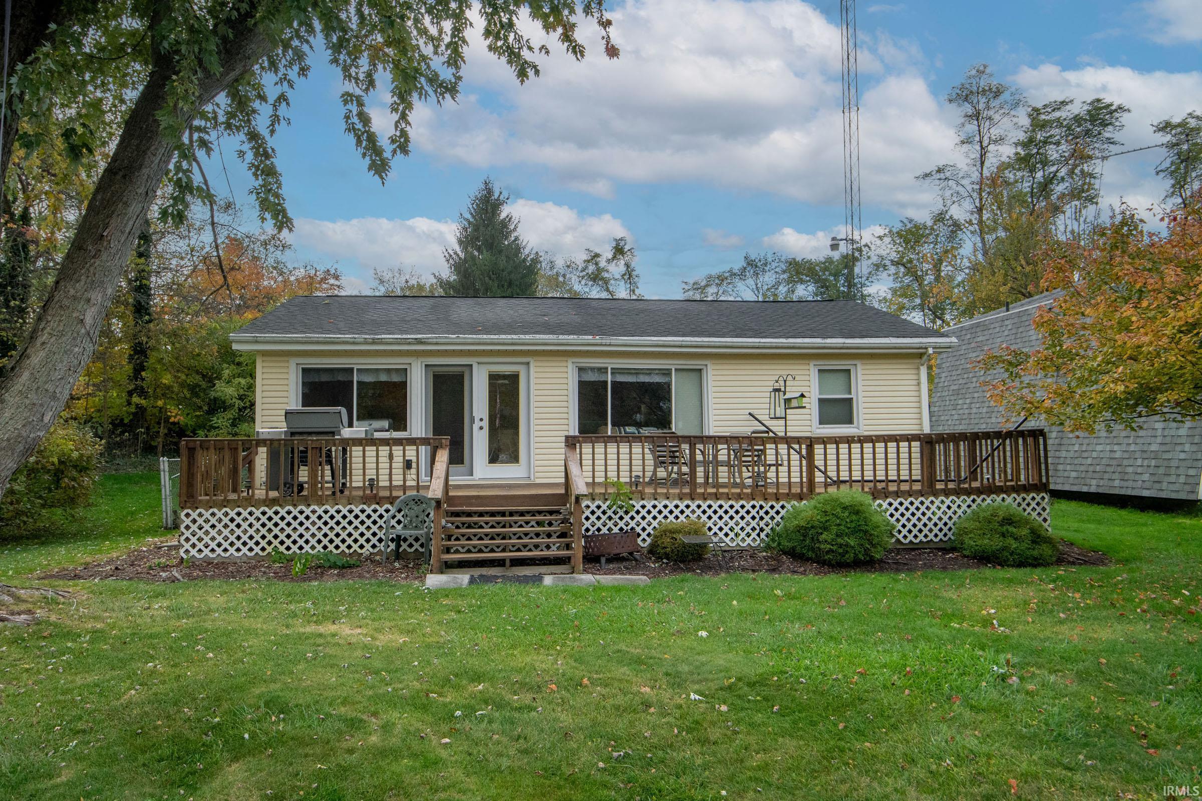 Photo 2 of 9274 W HARPER LAKE Road