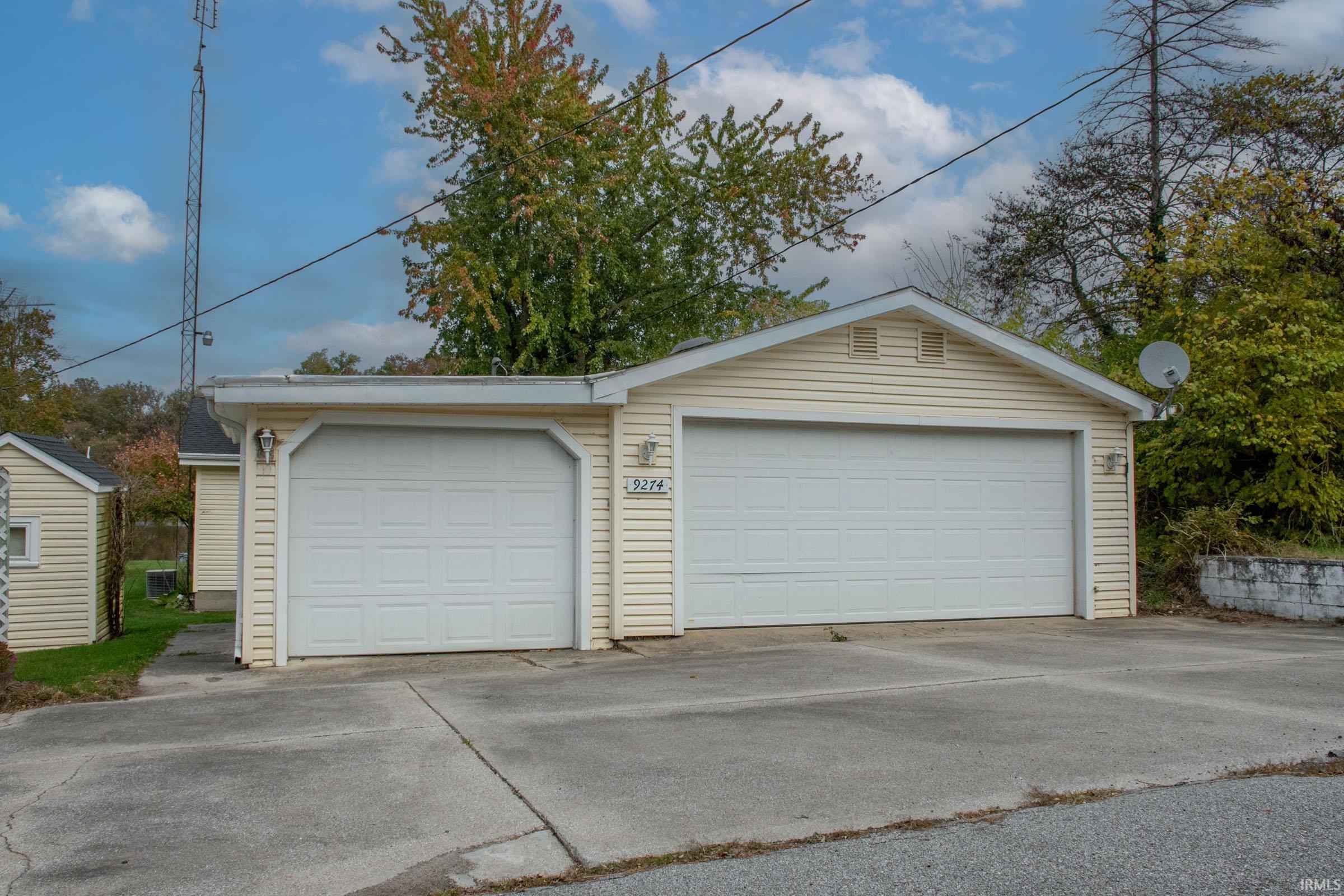 Photo 27 of 9274 W HARPER LAKE Road